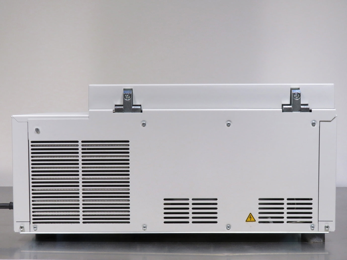 Eppendorf 5810R Refrigerated Centrifuge (20 AMP)