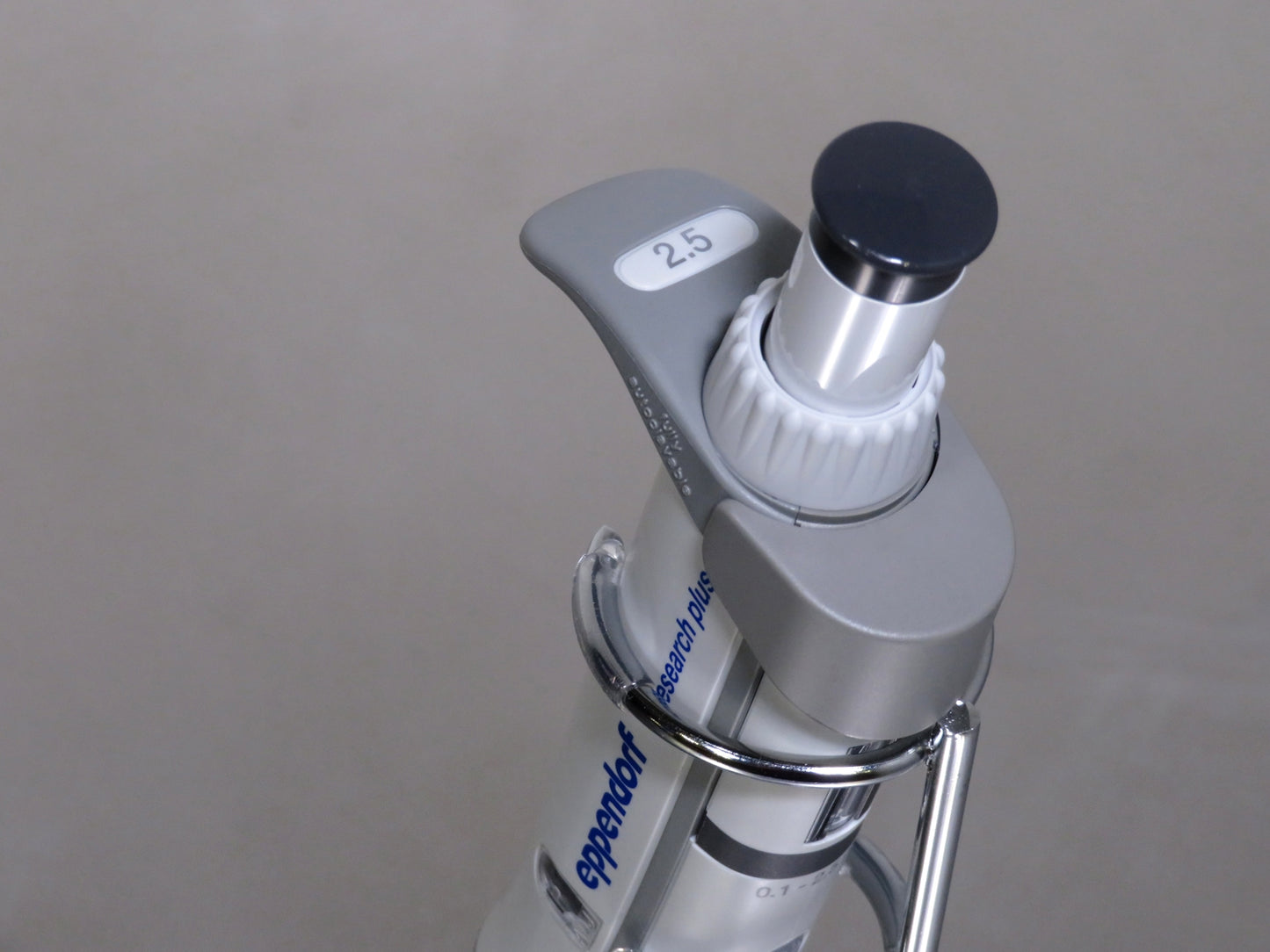Eppendorf Research Plus Pipette, 0.1 to 2.5uL