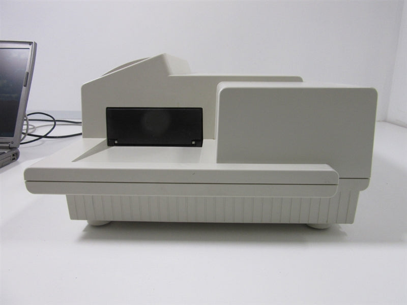 Molecular Devices VersaMax Microplate Reader