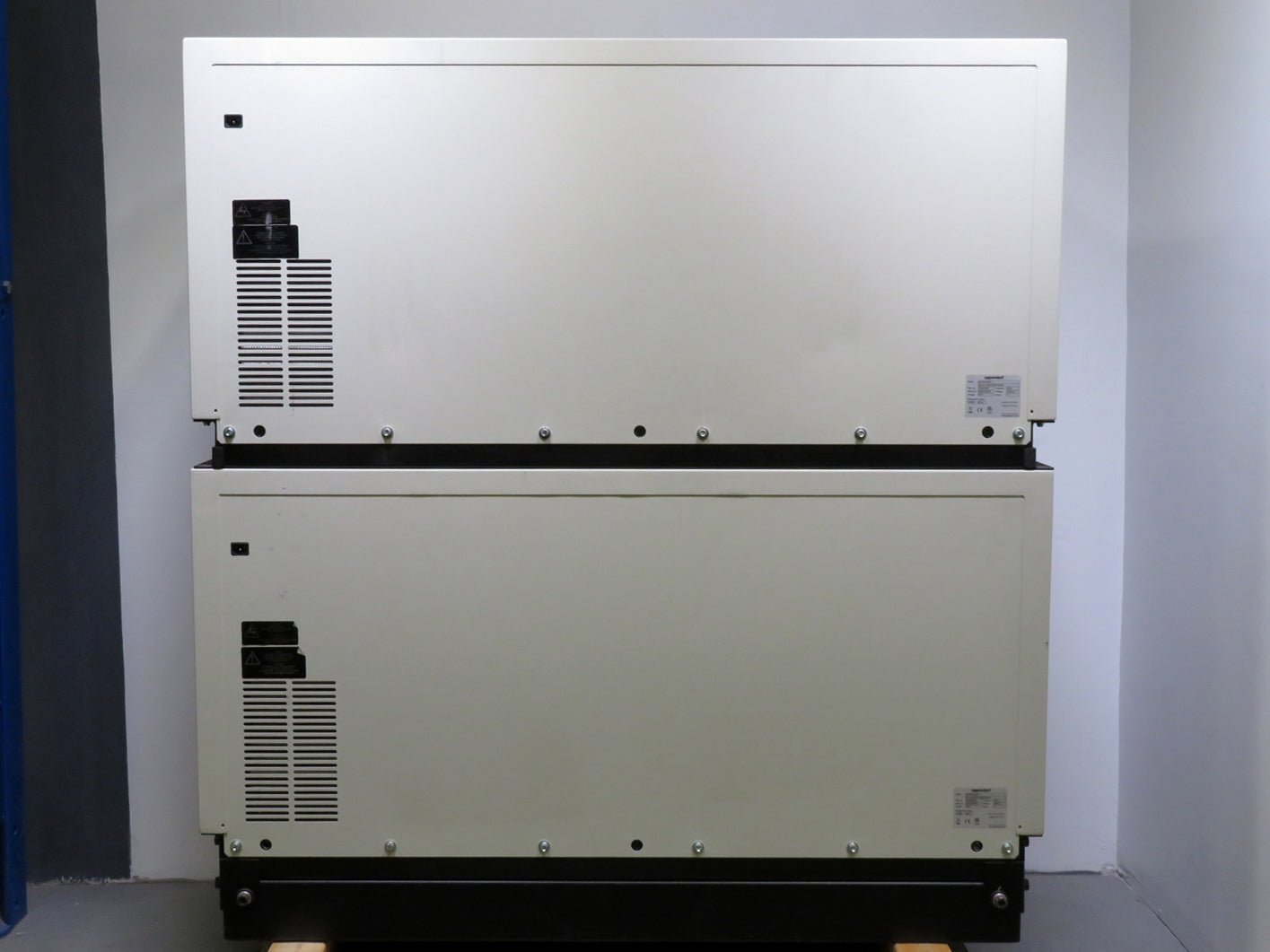 New Brunswick Innova 44R Refrigerated Incubator Shaker Dual Stack