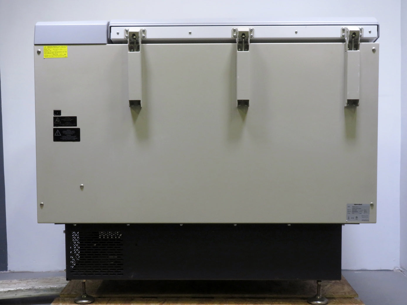 New Brunswick Excella E25 Incubator Shaker