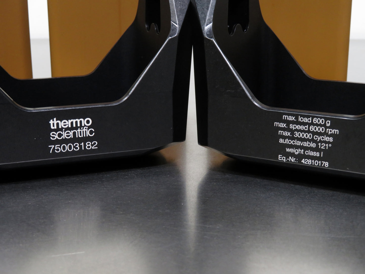 Thermo Scientific 75003182 BIOShield 1000A Sealed Swing Bucket Rotor & Buckets