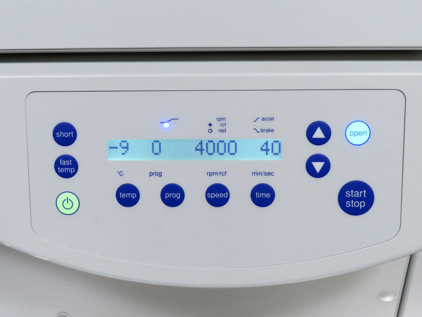 Eppendorf 5810R Refrigerated Centrifuge (20 AMP)
