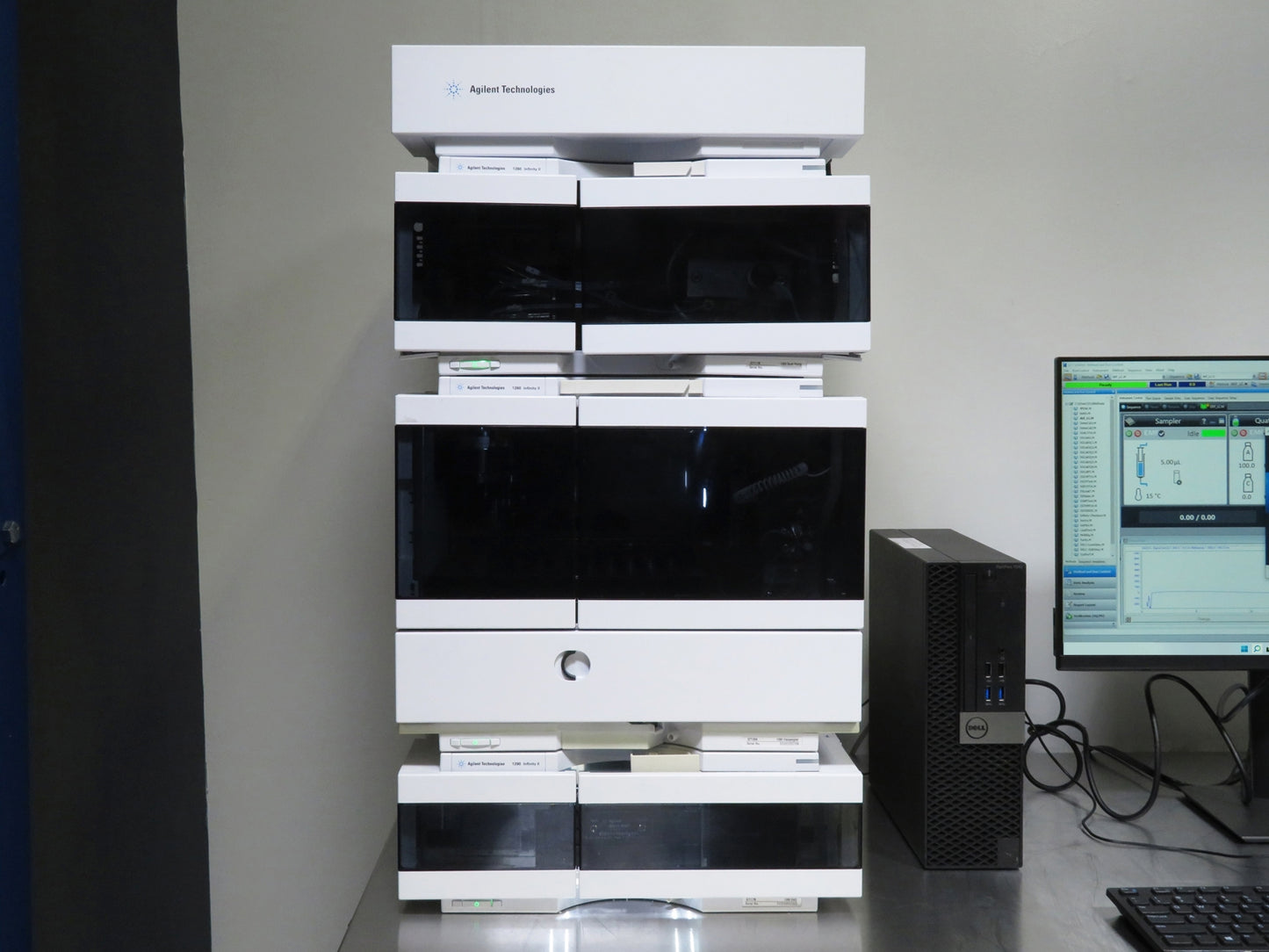 Agilent 1260 Infinity II LC System w/ Vialsampler & VWD