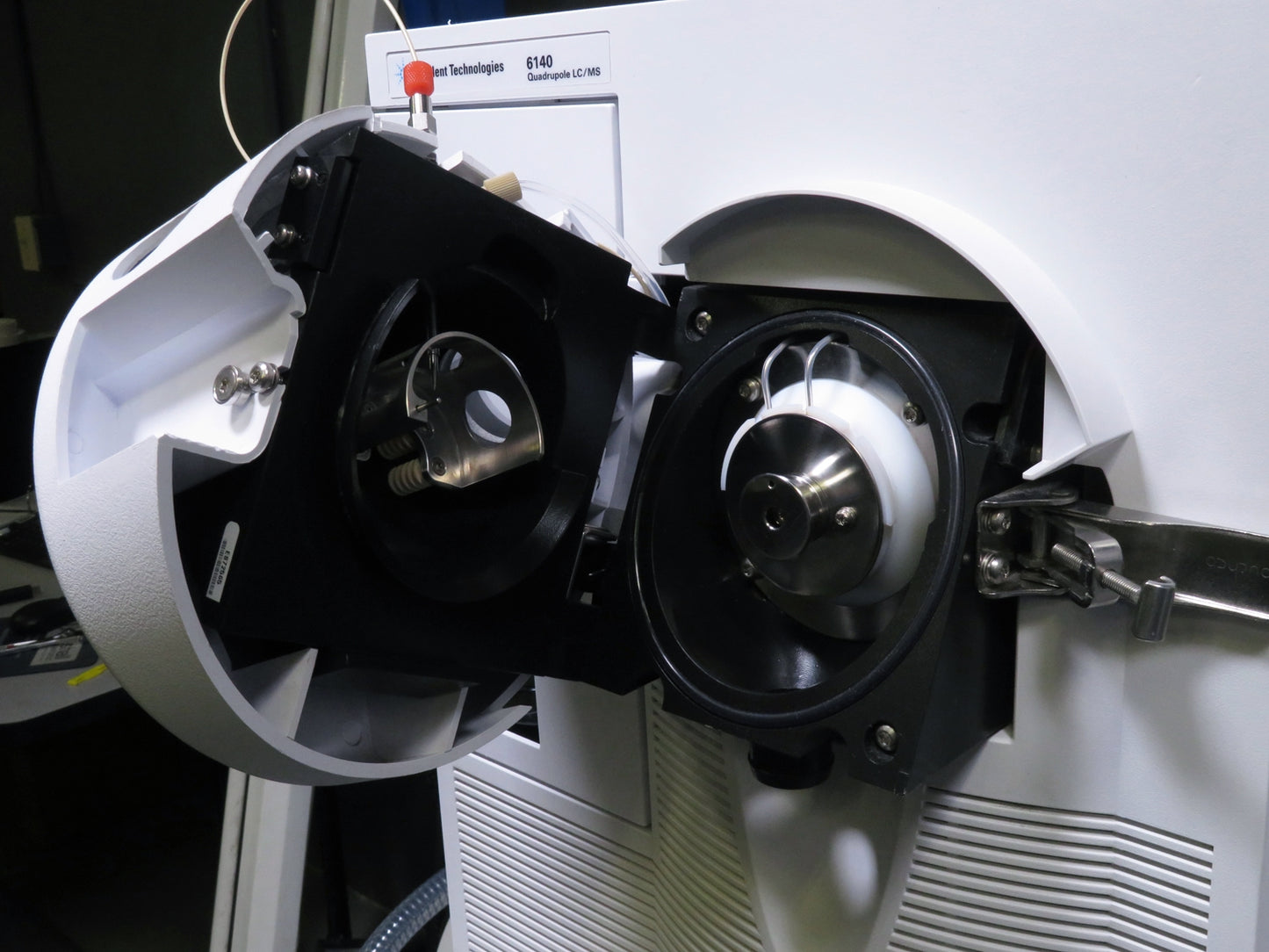 Agilent 6140A Single Quadrupole Mass Spectrometer w/ 1260 Infinity I LC System