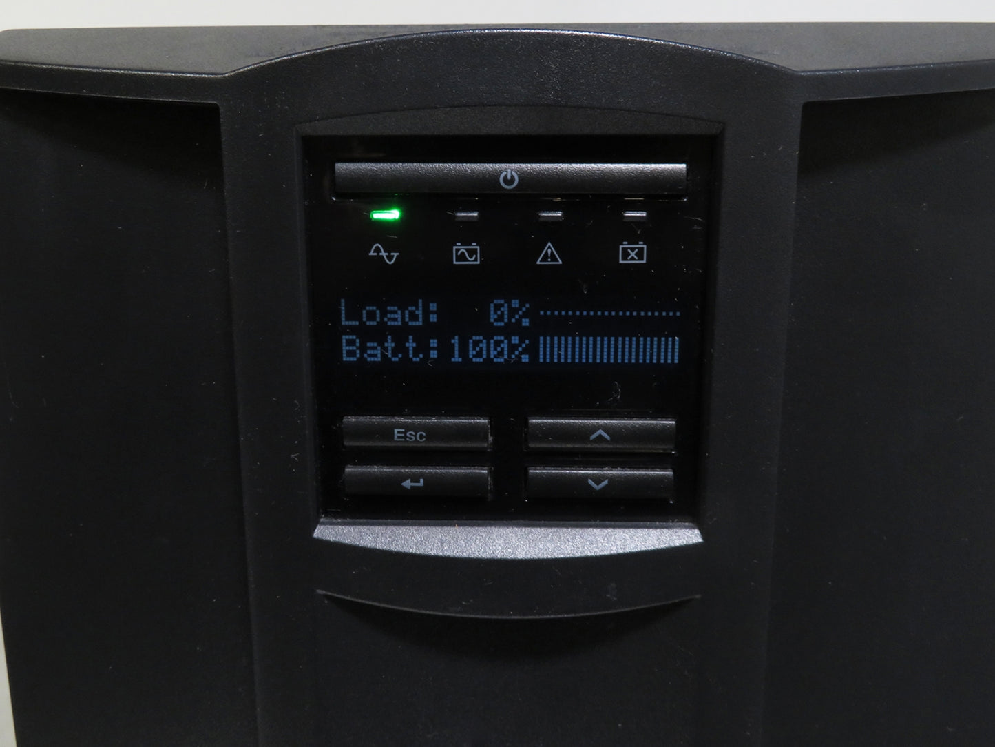 APC Smart-UPS 2200 Battery Backup Tower