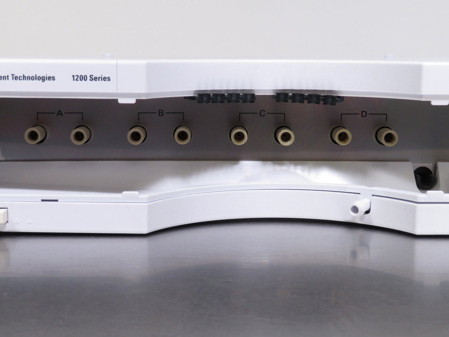 Agilent 1200 HPLC G1322A Degasser