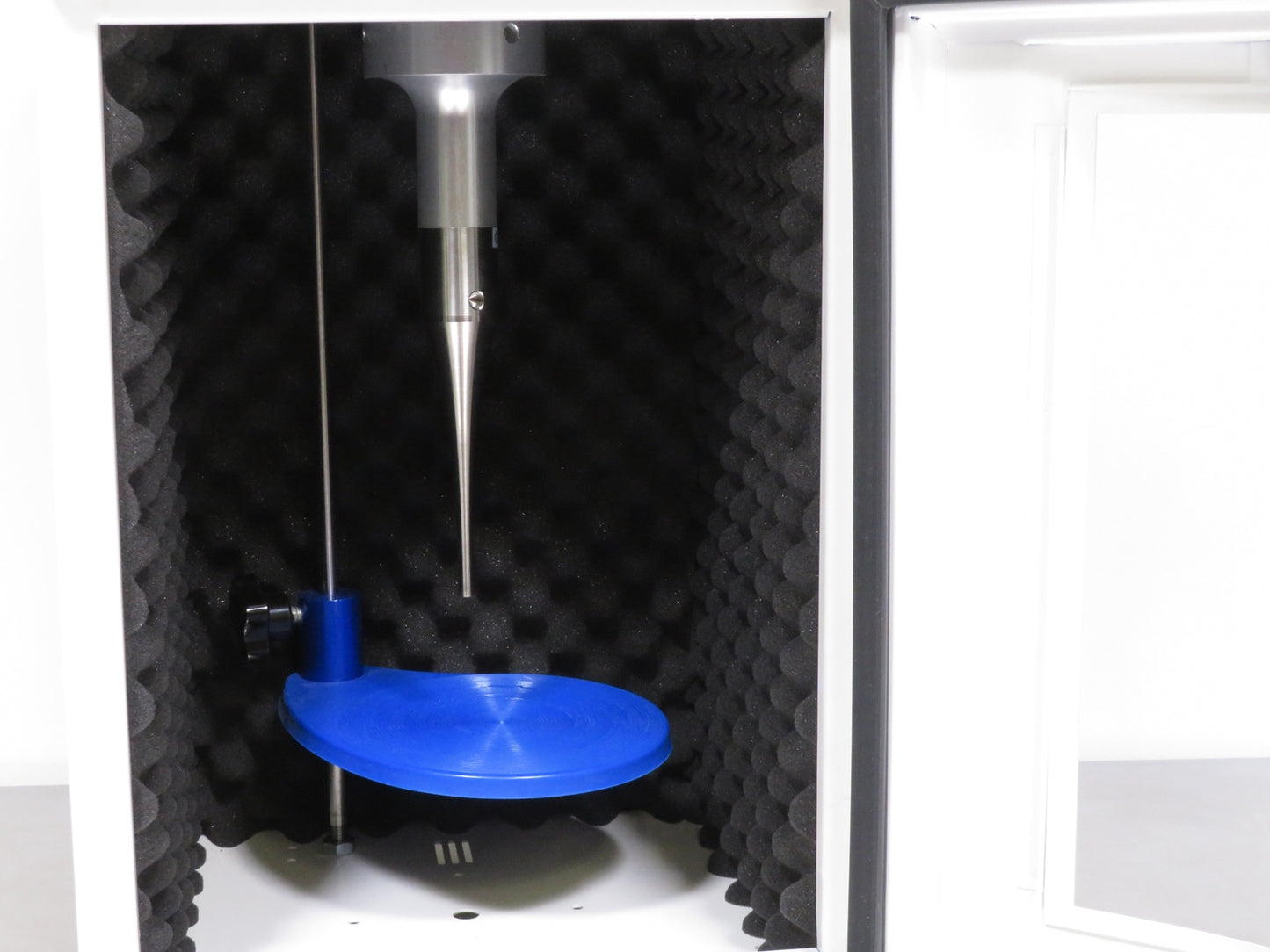 Benchmark Pulse 150 Ultrasonic Homogenizer and Soundproof Box