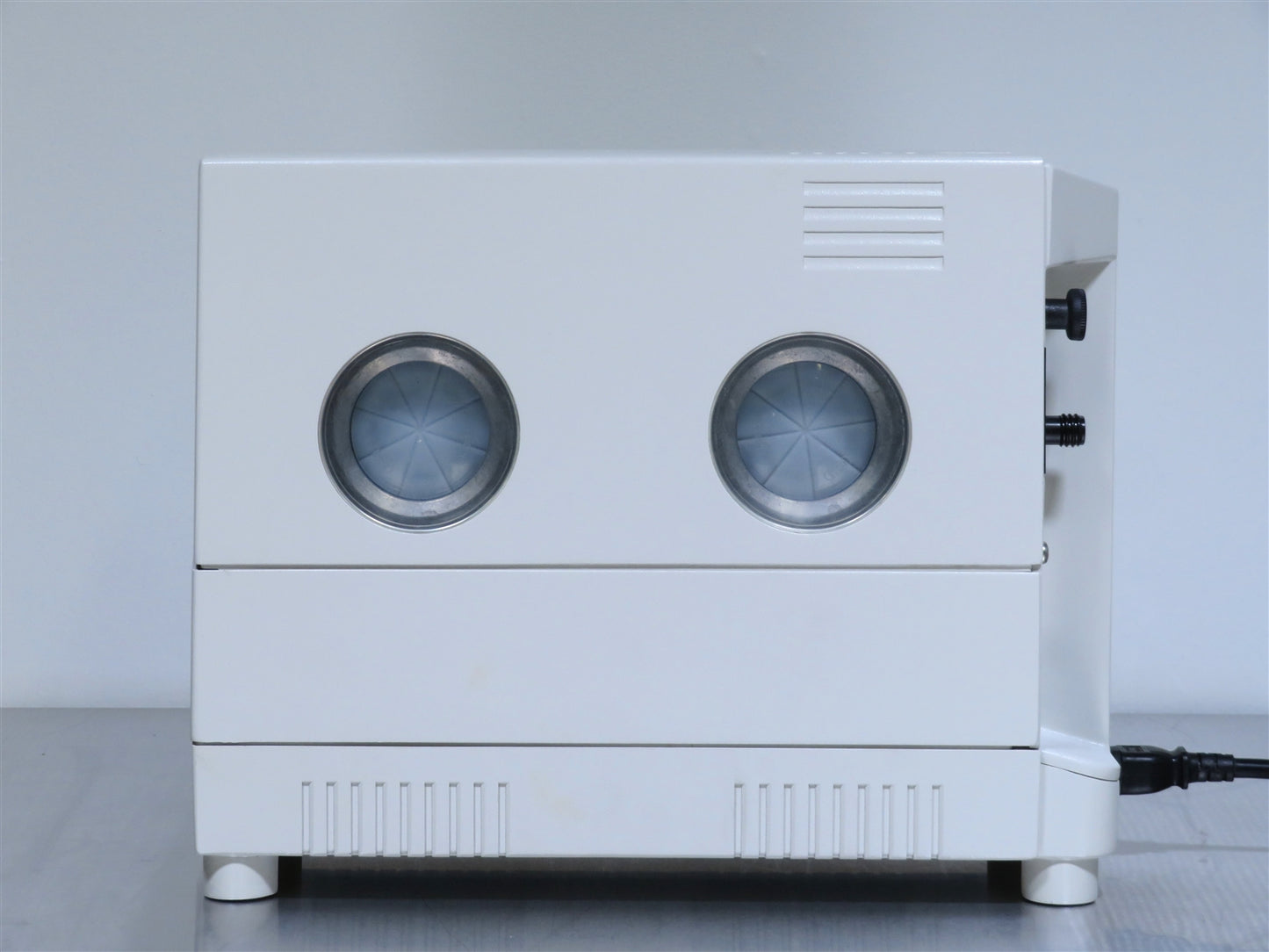 Buchi V-710 Vacuum Pump
