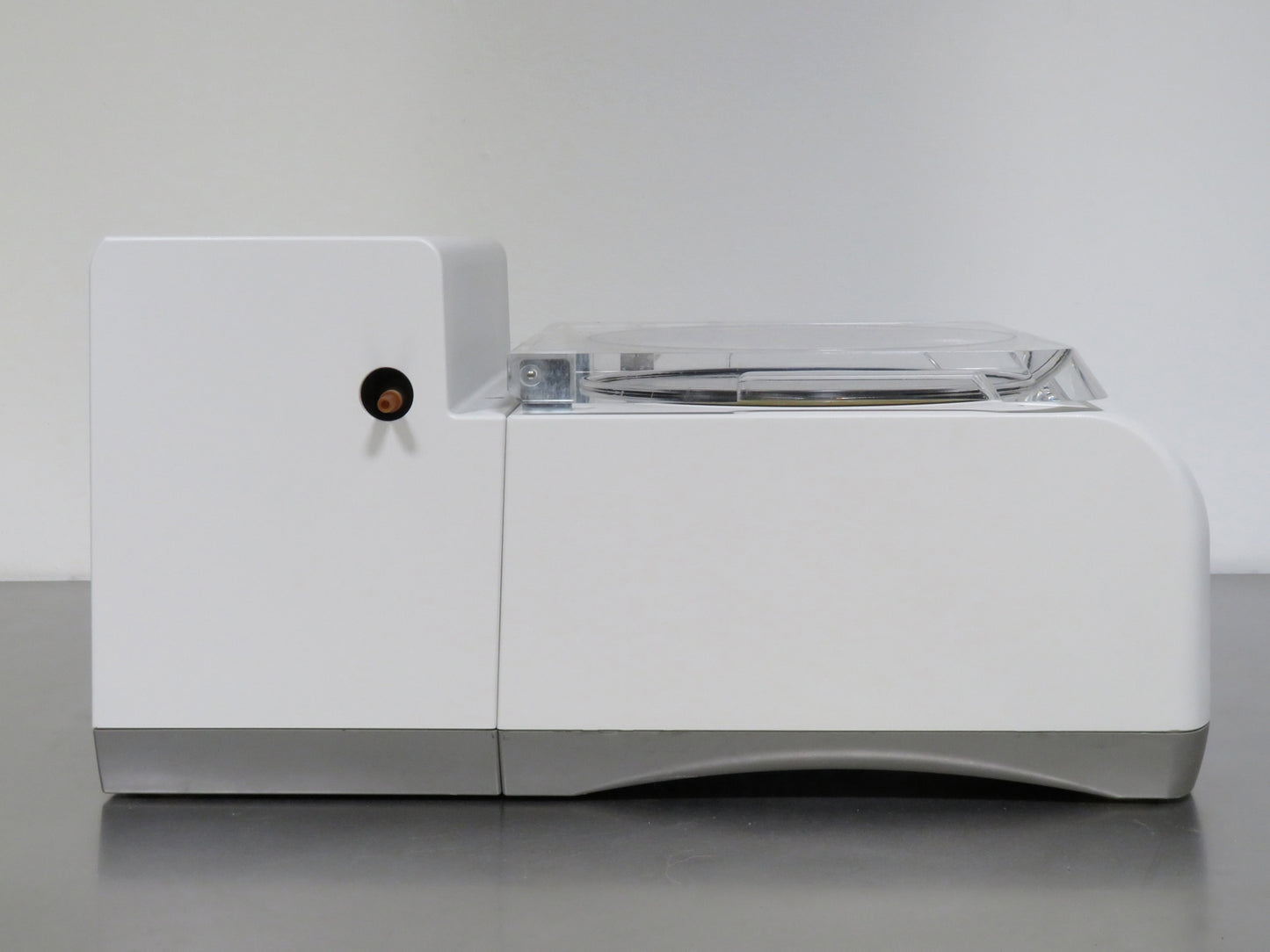Eppendorf Vacufuge 5305 Plus Concentrator Complete System (Newest Version)