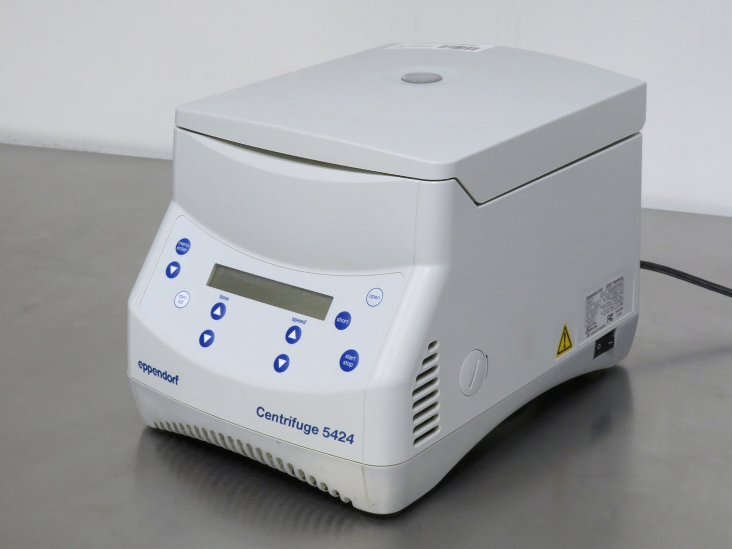 Eppendorf 5424 Centrifuge w/ Digital Display