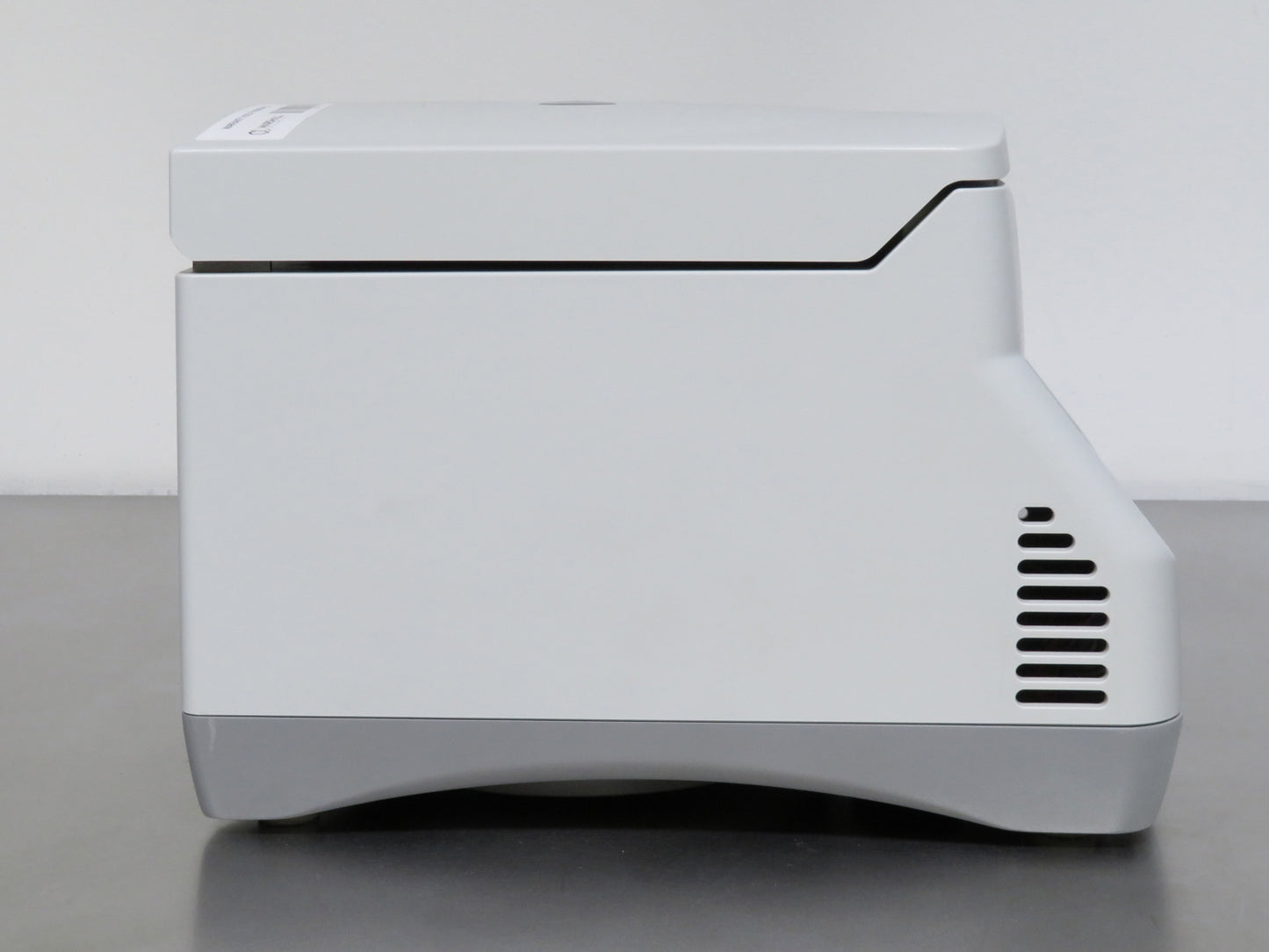 Eppendorf 5424 Centrifuge w/ Digital Display