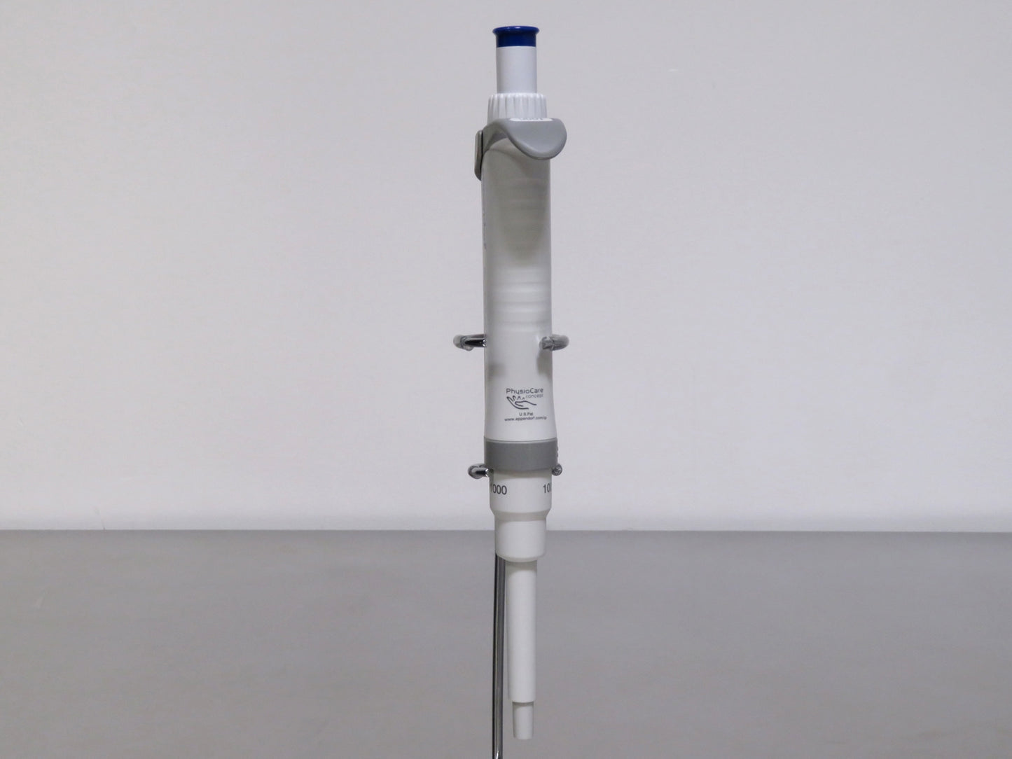 Eppendorf Research Plus Pipette, 100 to 1000uL