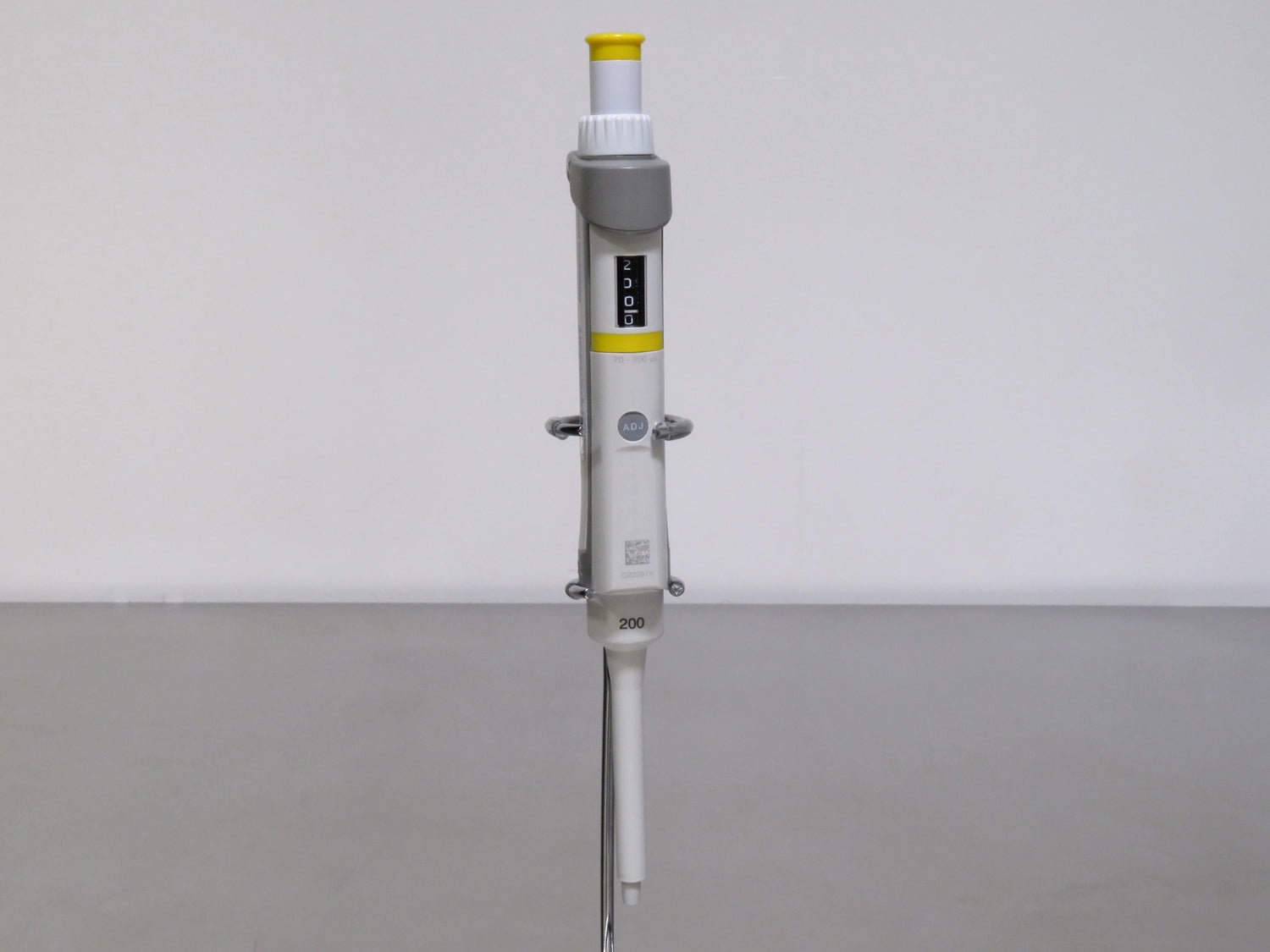 Eppendorf Research Plus Pipette, 20 to 200uL
