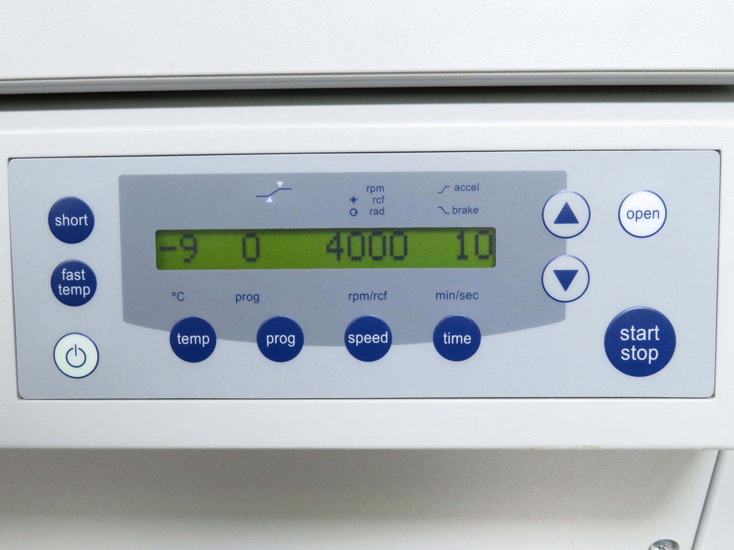 Eppendorf 5810R Refrigerated Centrifuge (20 AMP)