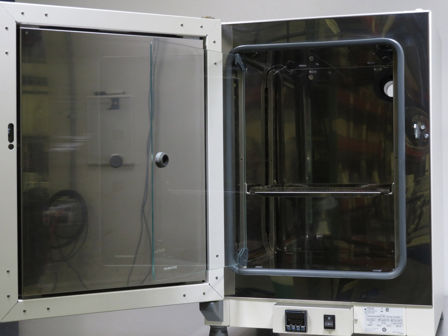 Fisherbrand Basic Gravity Convection Incubator, Cat. #: 150152633