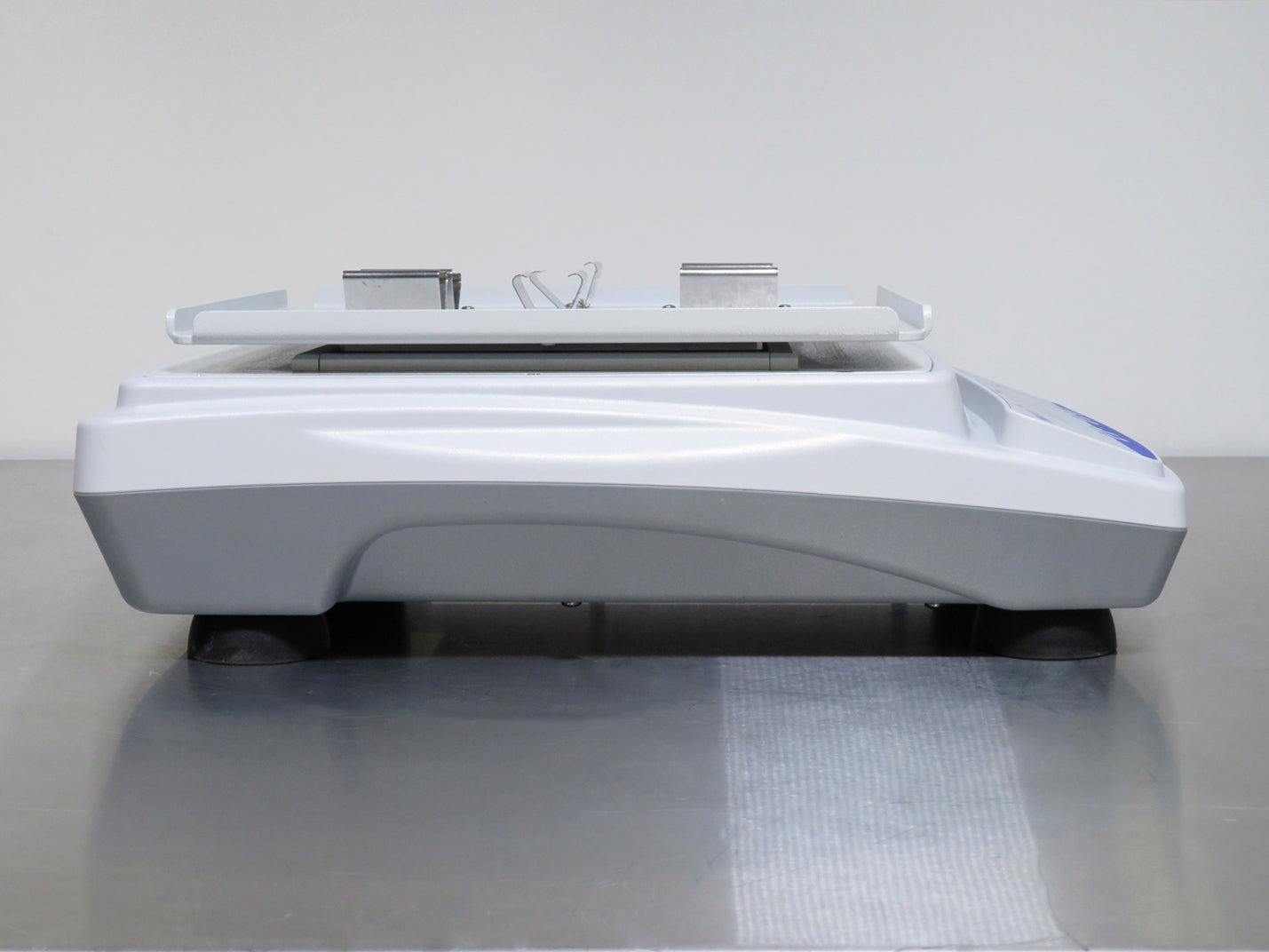 Fisher Scientific 88861023 Microplate Shaker