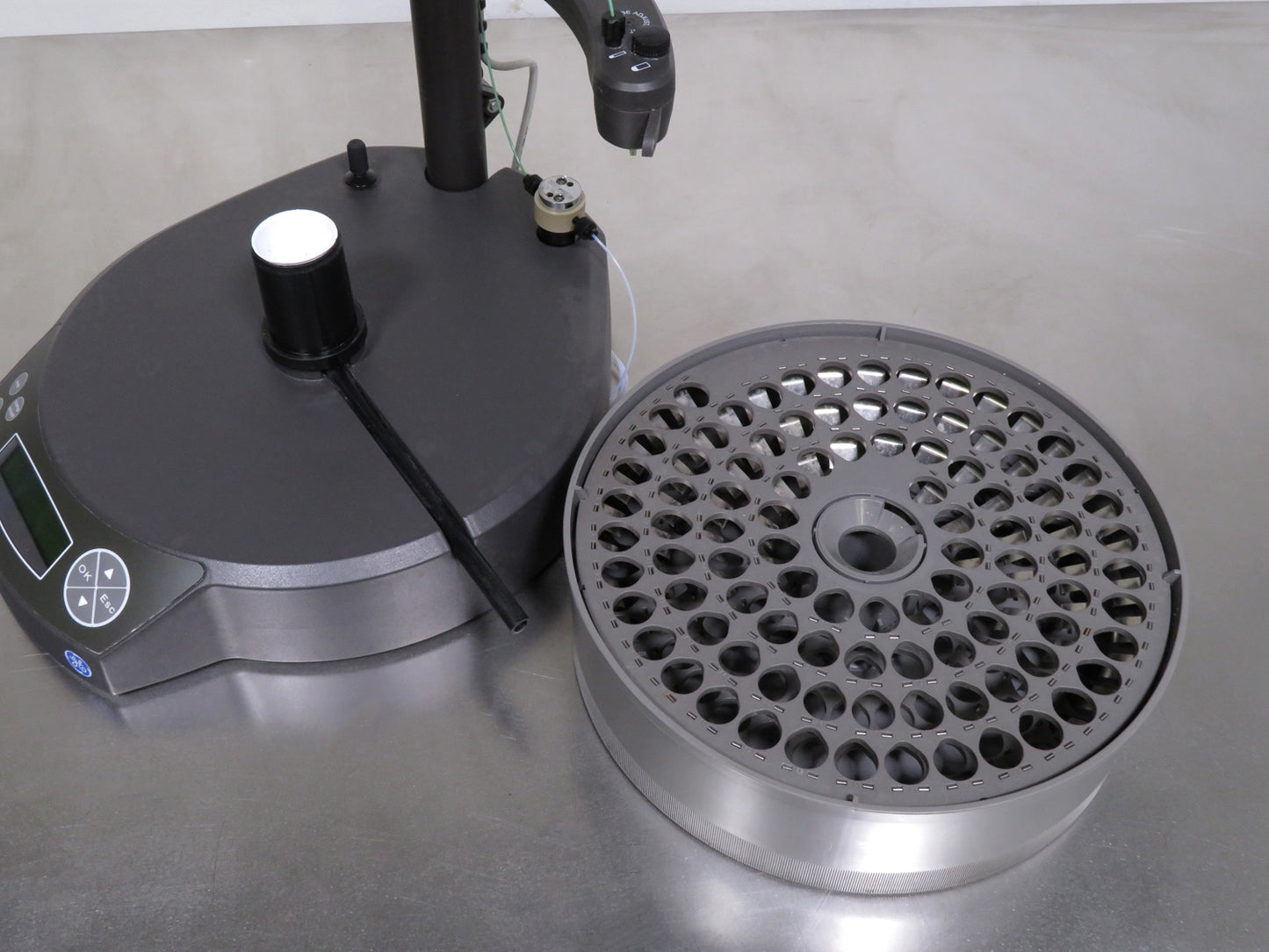 GE Akta Frac-920 Fraction Collector