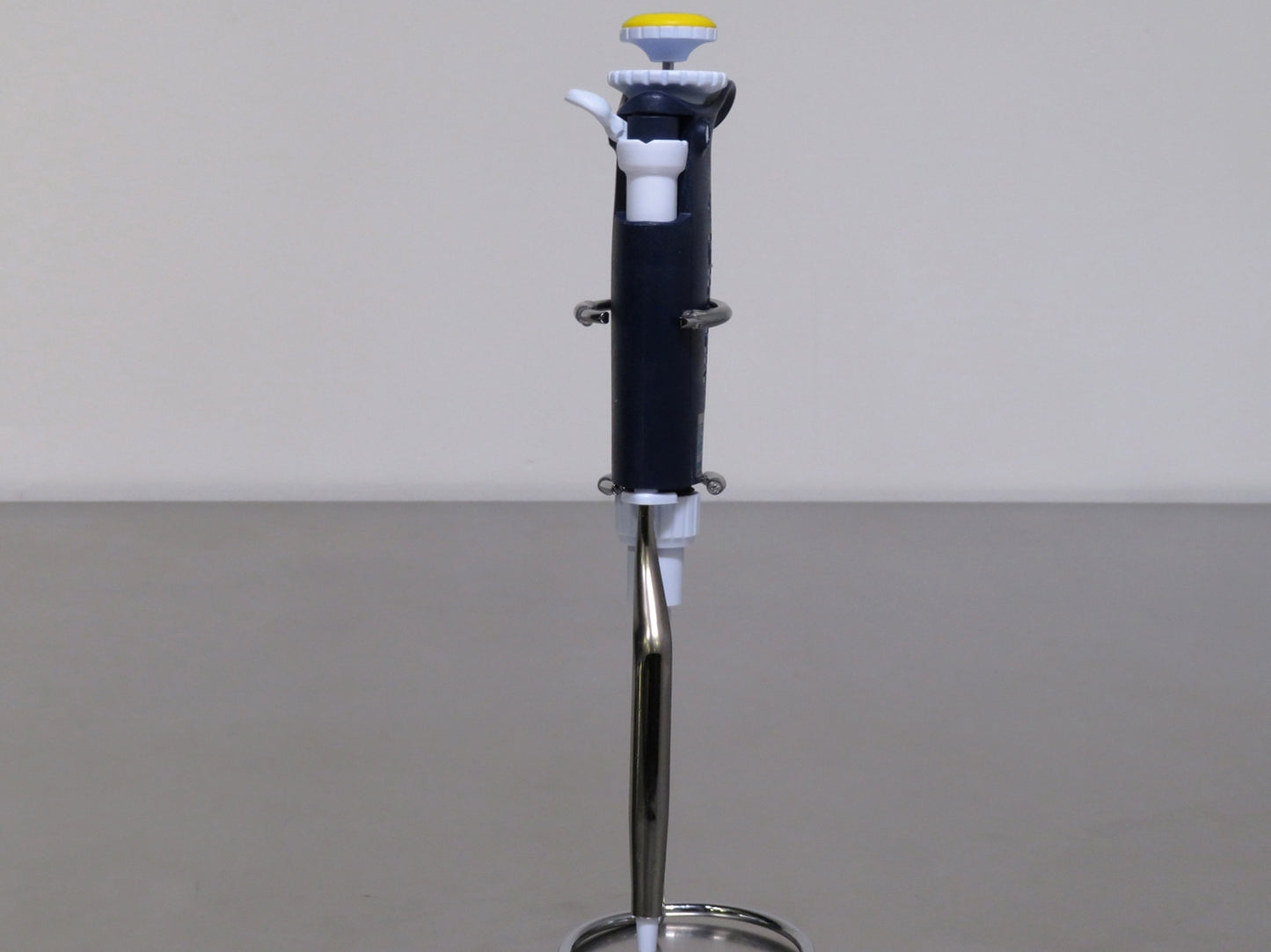 Gilson PIPETMAN L Pipette, 20 to 200uL