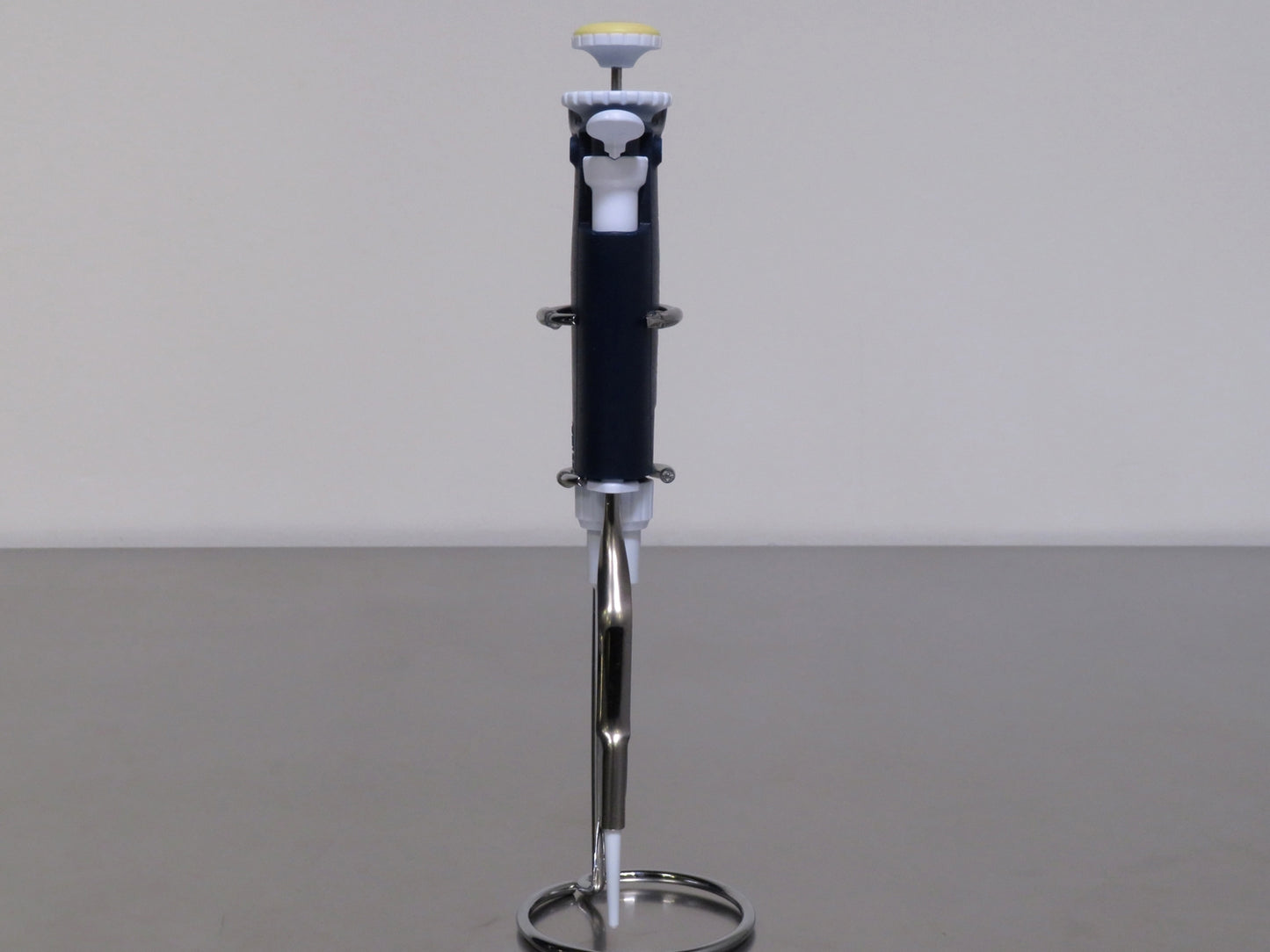 Gilson PIPETMAN L Pipette, 2 to 20uL