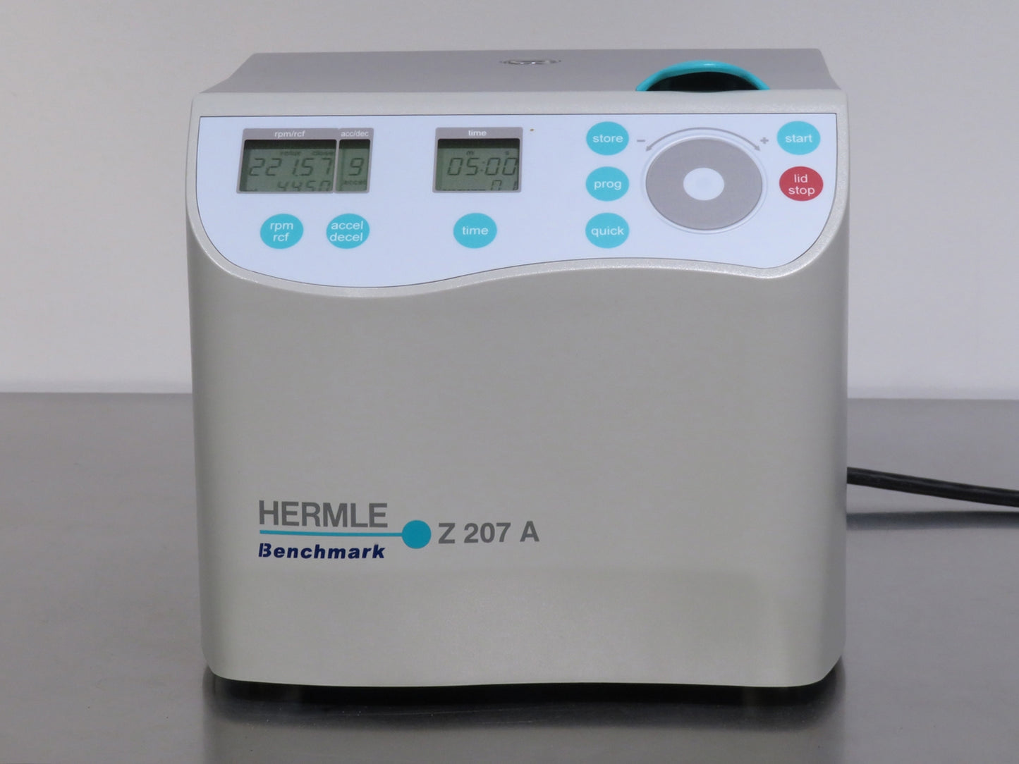Hermle Z207-A Centrifuge w/ 221.57 8 x 15ml Fixed Angle Rotor