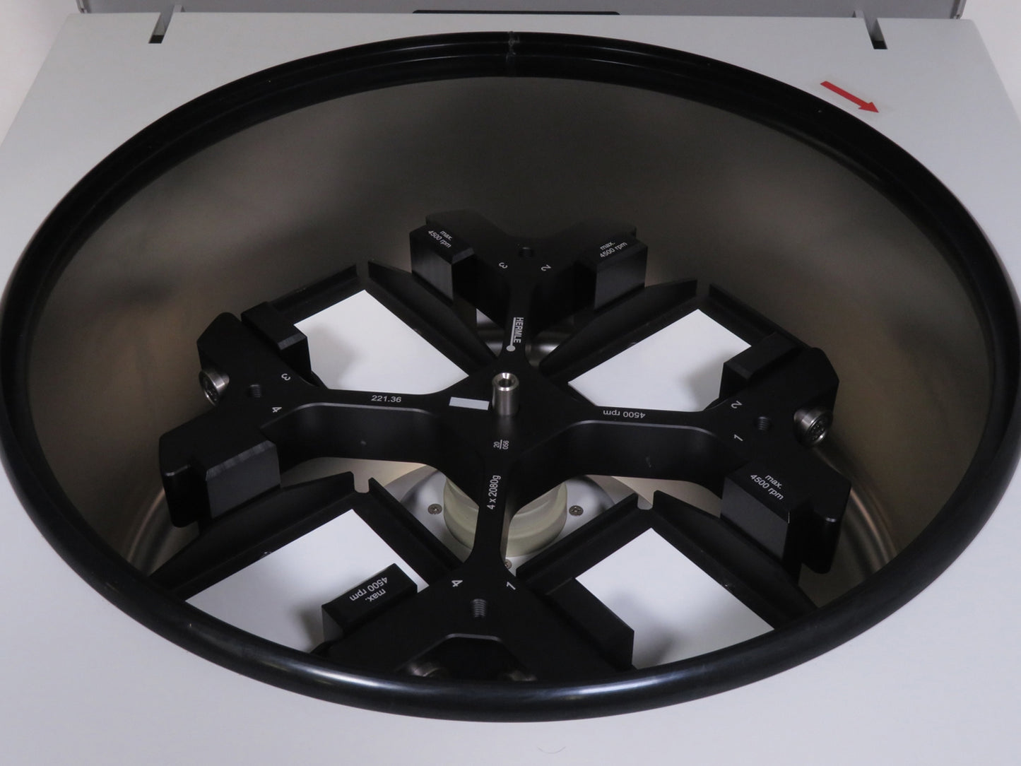 Hermle Z446 Centrifuge w/ 221.36 Swing Bucket Rotor & Microplate Buckets