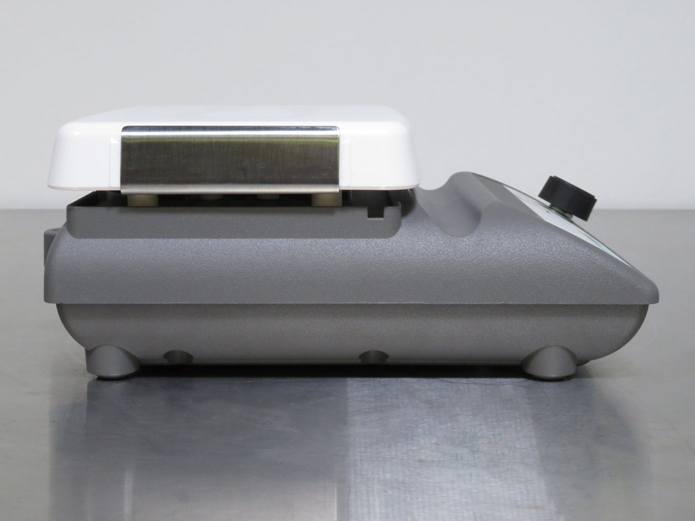 Labnet D0400 AccuPlate Hotplate