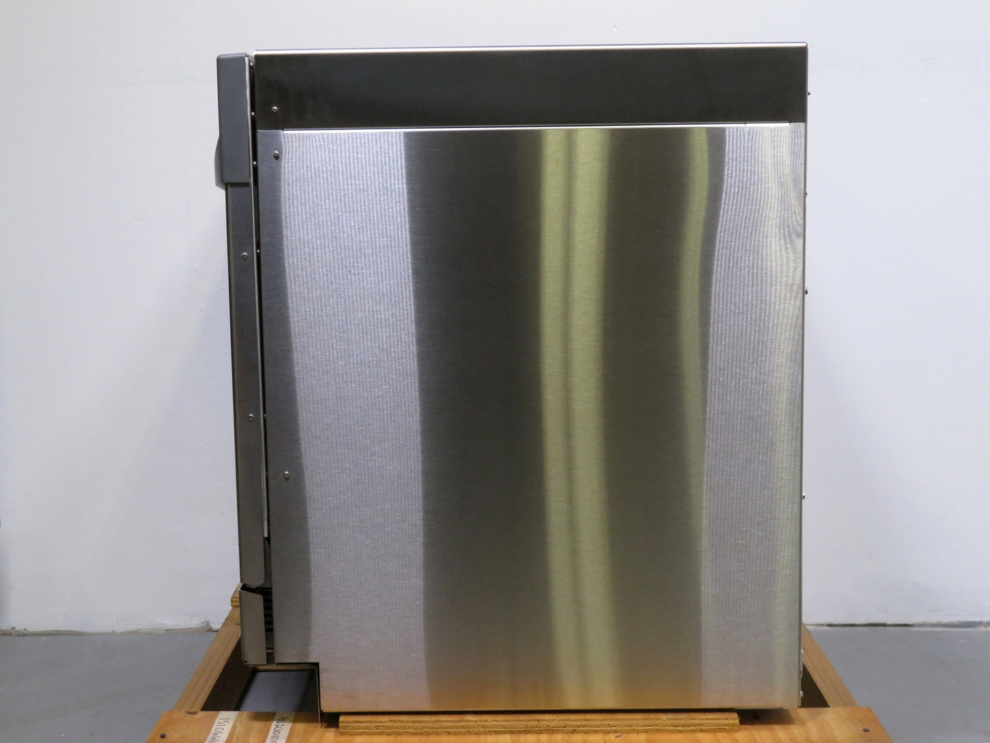 Labconco 402001010 SteamScrubber Glassware Washer, Freestanding, 208/230V