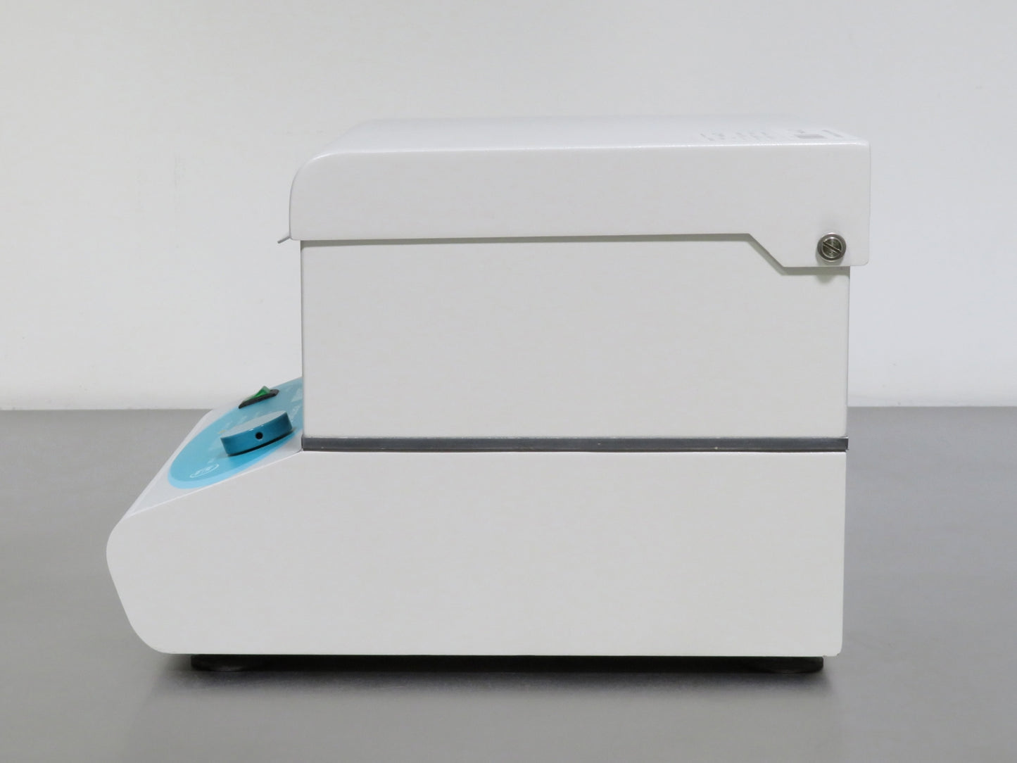 Labnet VorTemp 56 Incubator Shaker with Microplate Platform