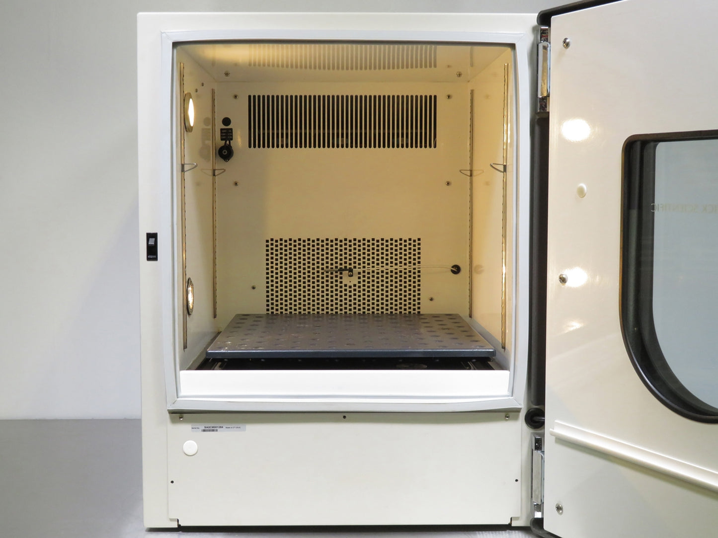 New Brunswick Innova 42R Refrigerated Incubator Shaker
