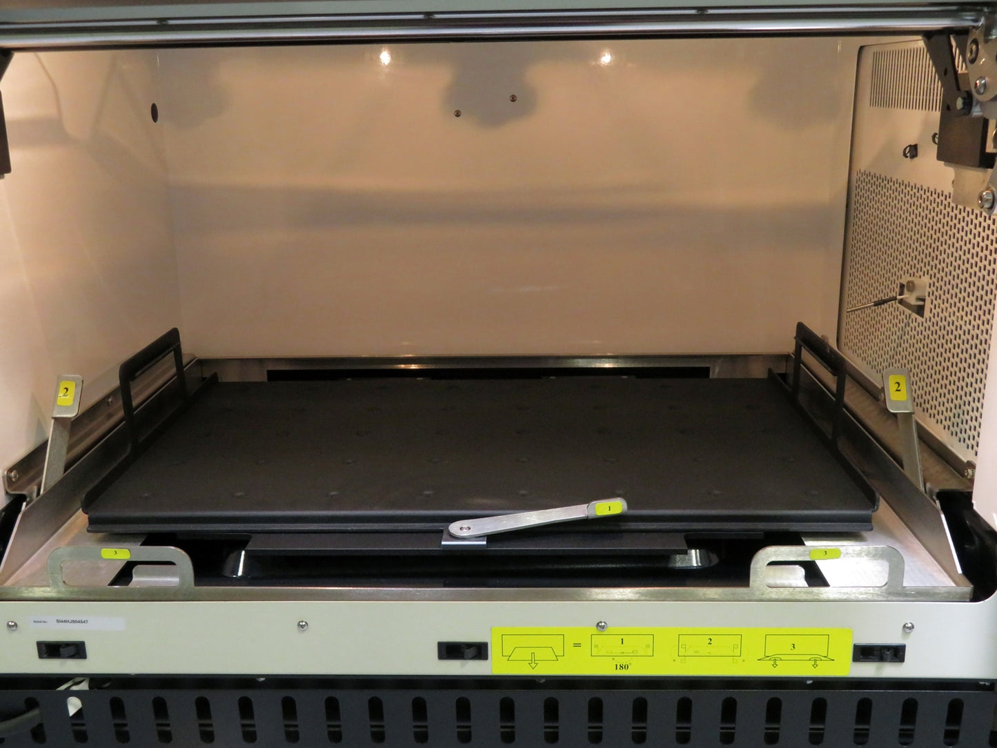 New Brunswick Innova 44 Incubator Shaker Dual Stack