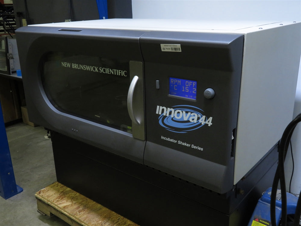New Brunswick Innova 44R Refrigerated Incubator Shaker