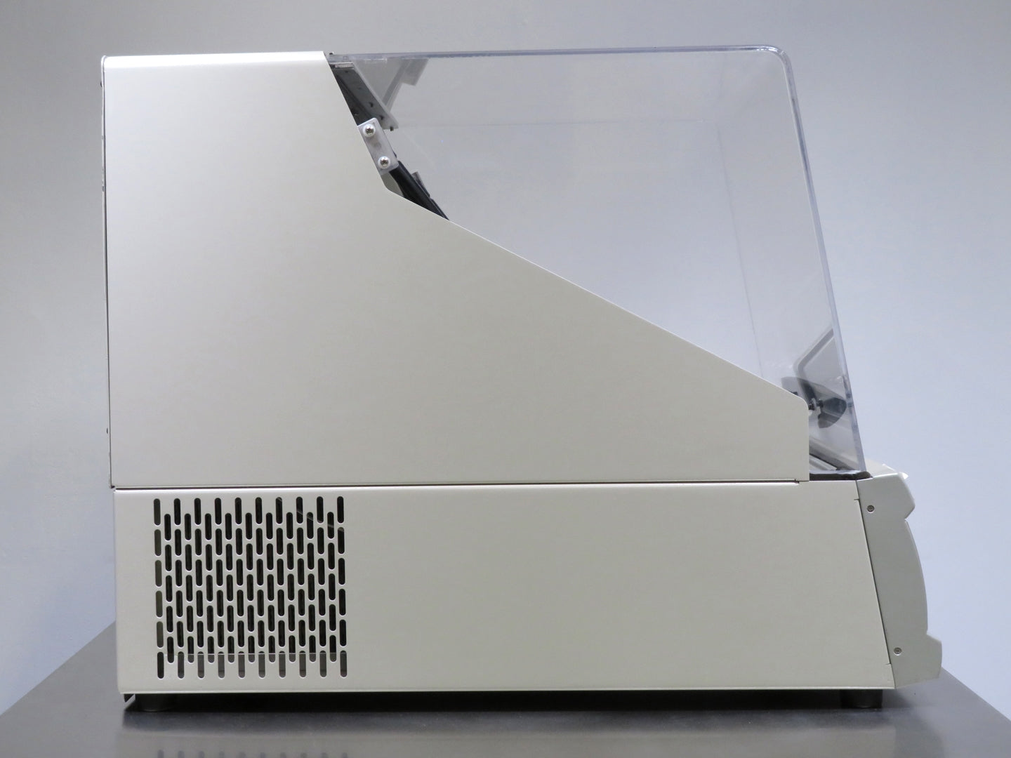 New Brunswick I24R Refrigerated Incubator Shaker