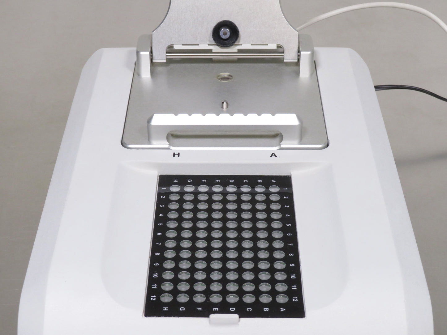 Thermo Scientific NanoDrop 8000 Spectrophotometer