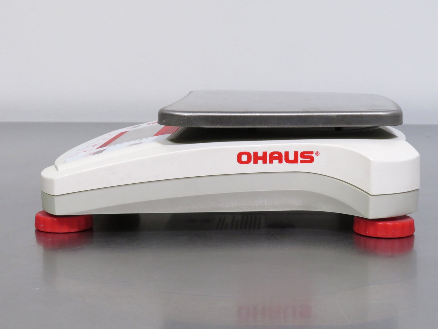 Ohaus NV1101 Navigator Top-Loading Portable Balance
