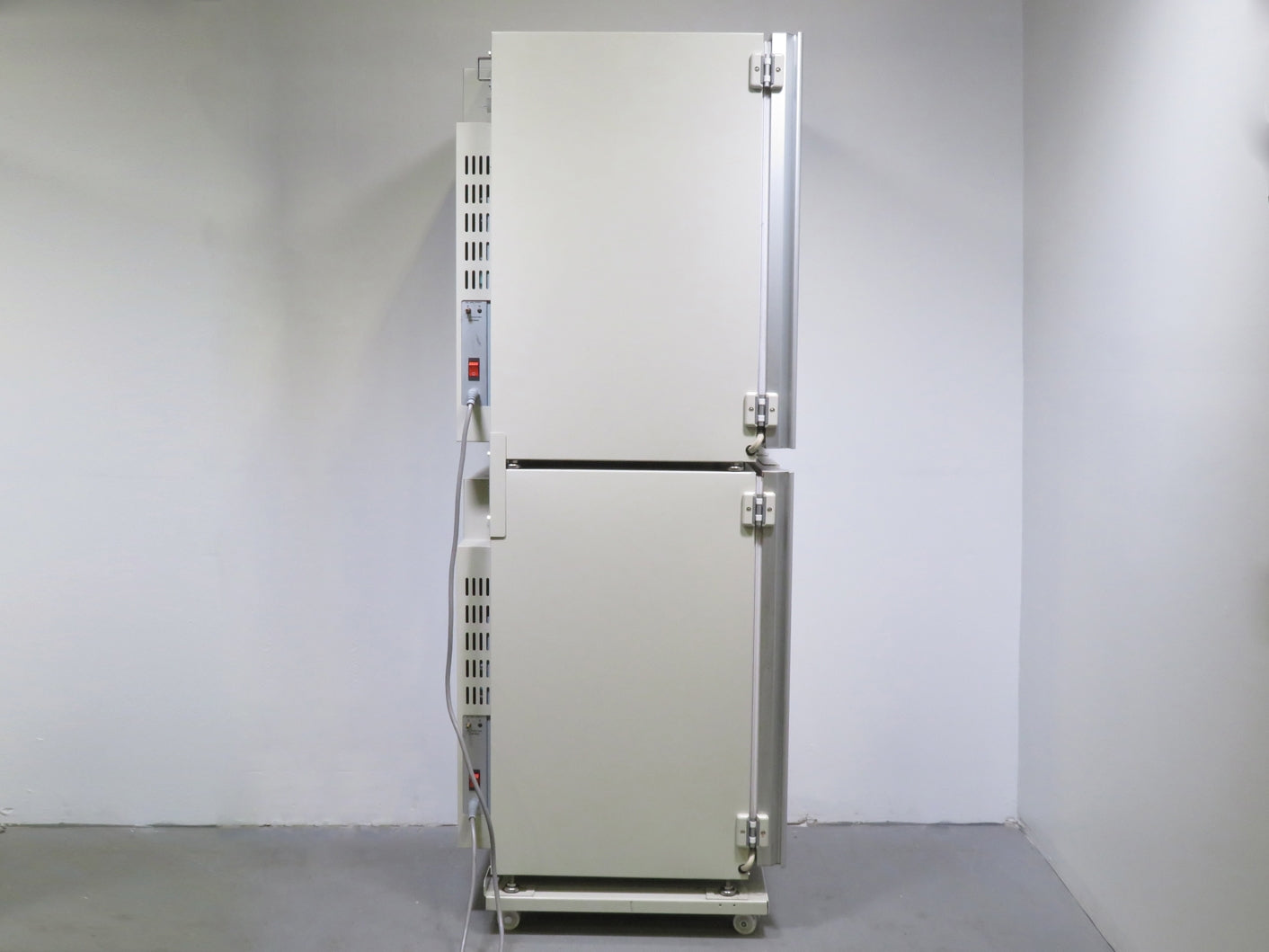 Sanyo MCO-19AIC(UV) CO2 Incubator Dual Stack