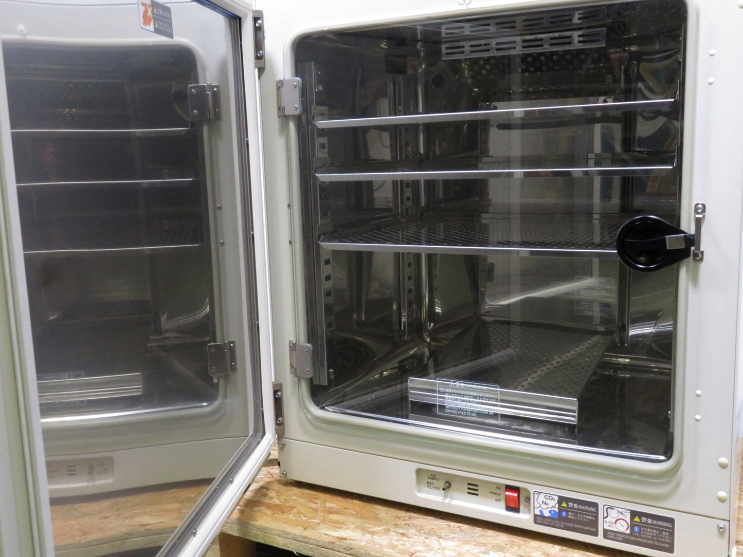 Sanyo MCO-20AIC CO2  Incubator