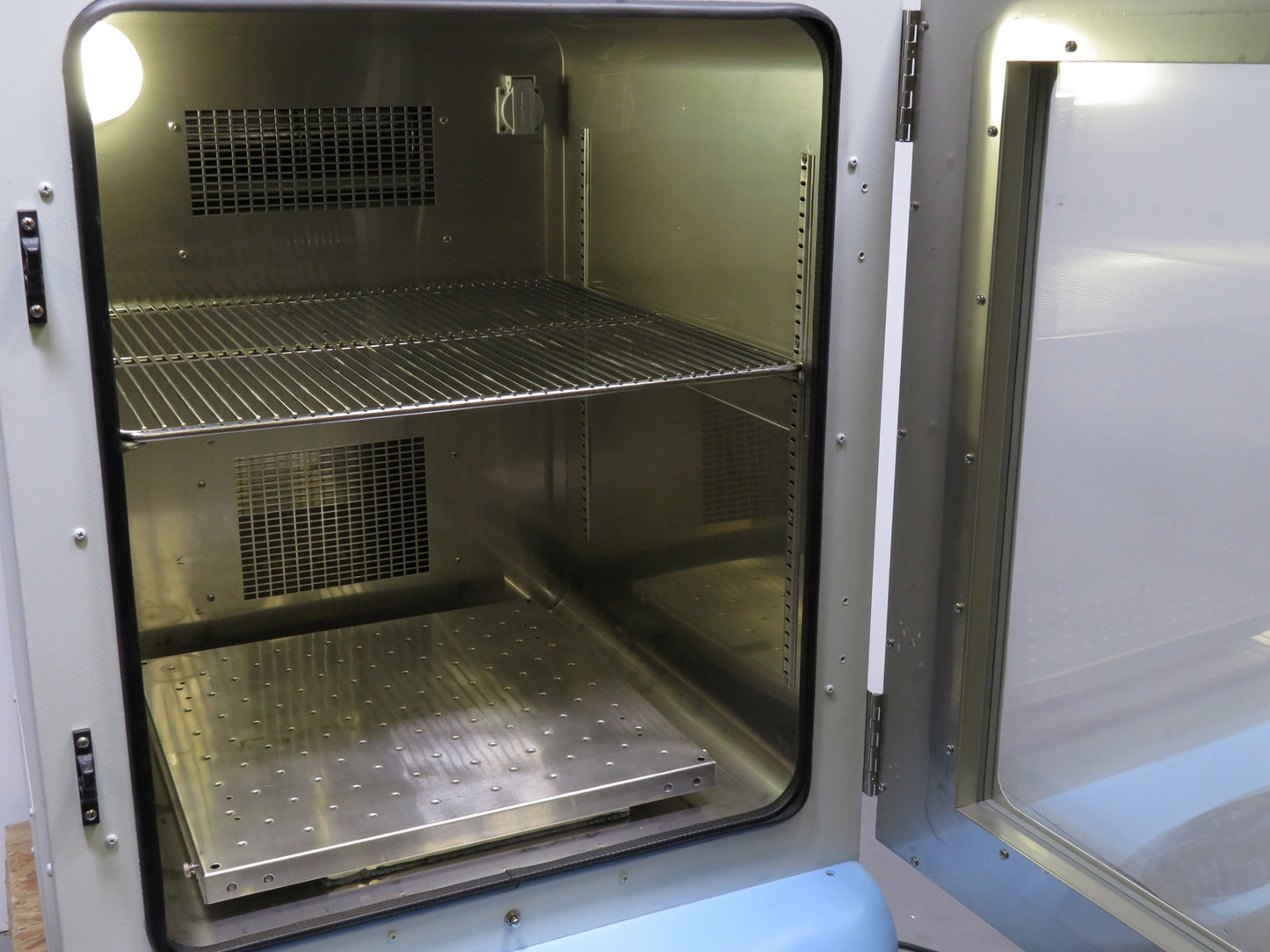 Thermo Scientific MaxQ 6000 Incubator Shaker