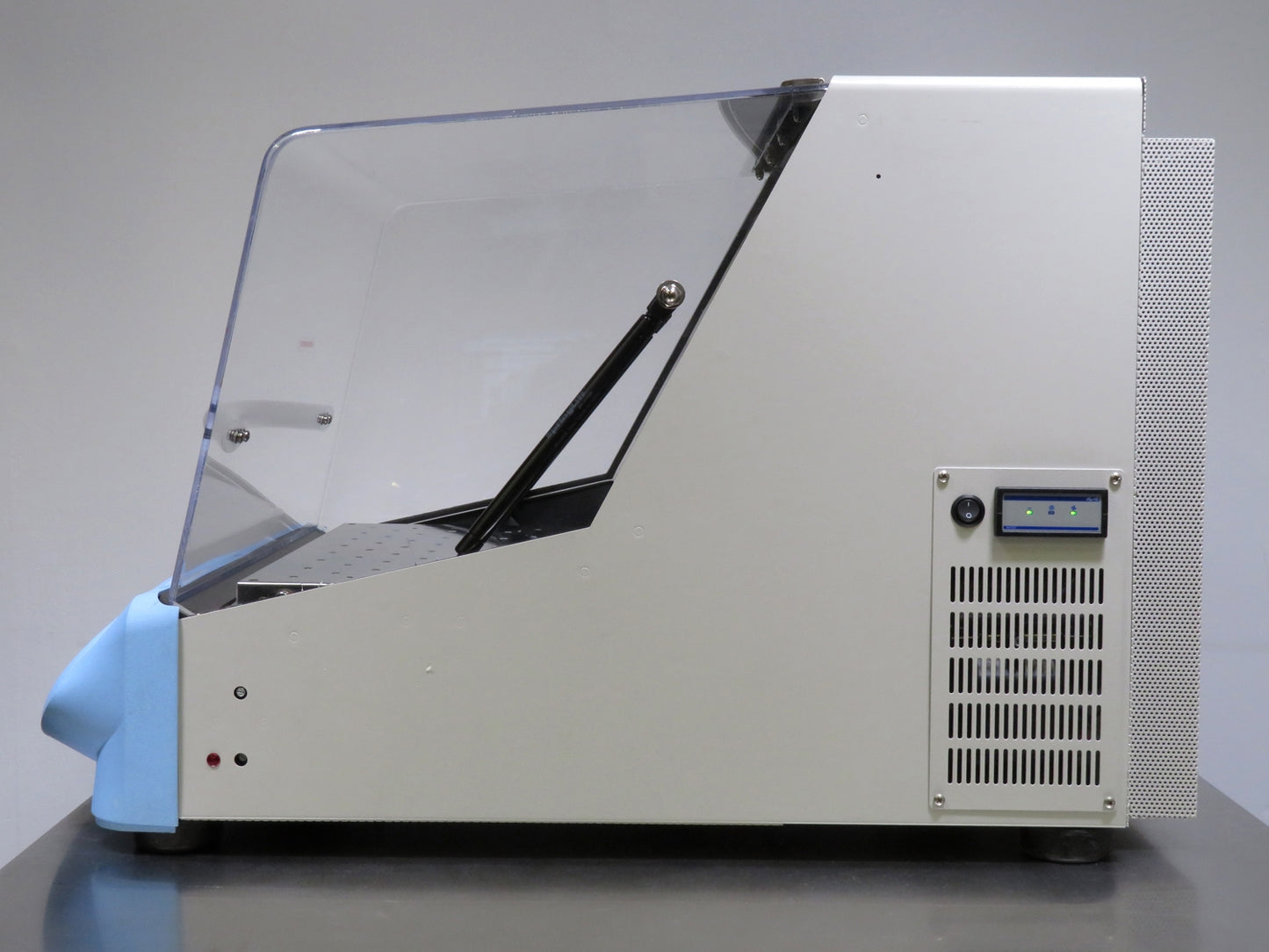 Thermo Scientific MaxQ 4000 Digital Orbital Refrigerated Incubator Shaker