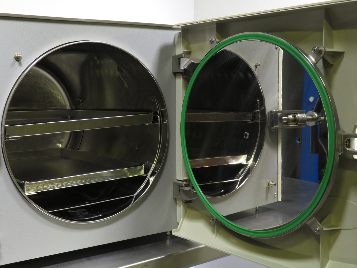Tuttnauer 3850EP Digital Autoclave, 230V