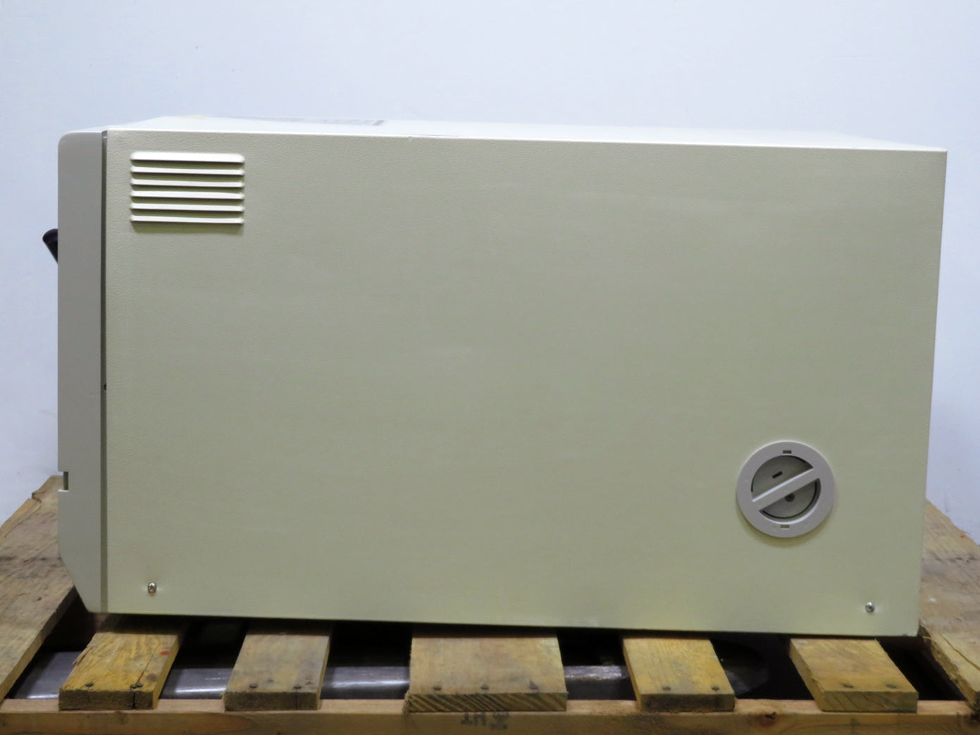 Tuttnauer 3870EA Electronic Autoclave, 230V
