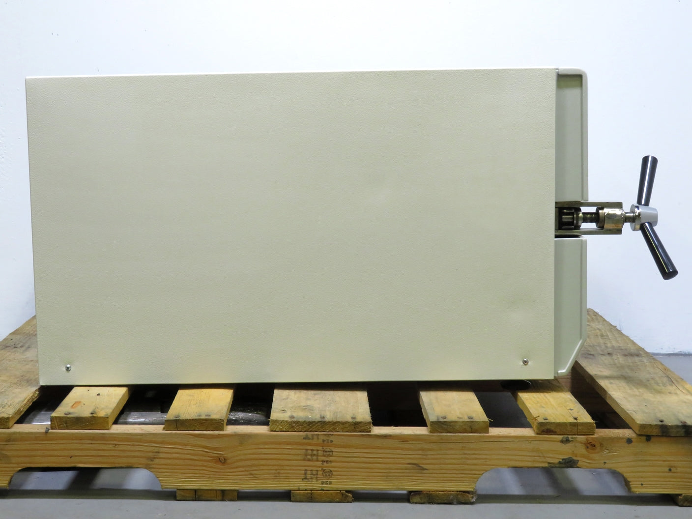 Tuttnauer 3870EA Electronic Autoclave, 230V
