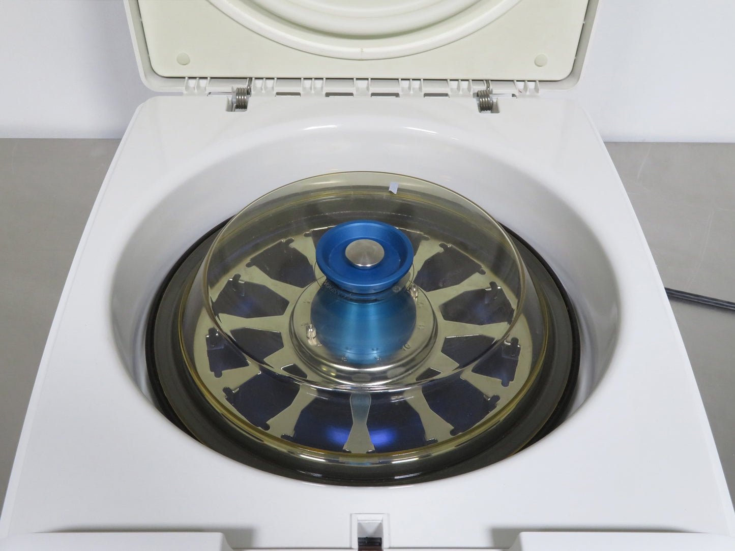 Thermo Scientific Cytospin 4 Centrifuge