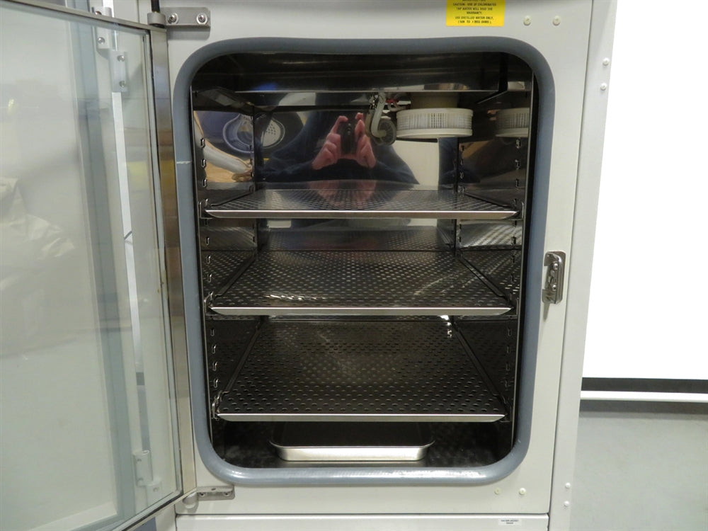 Thermo Scientific 3110 CO2 Water Jacketed Incubator
