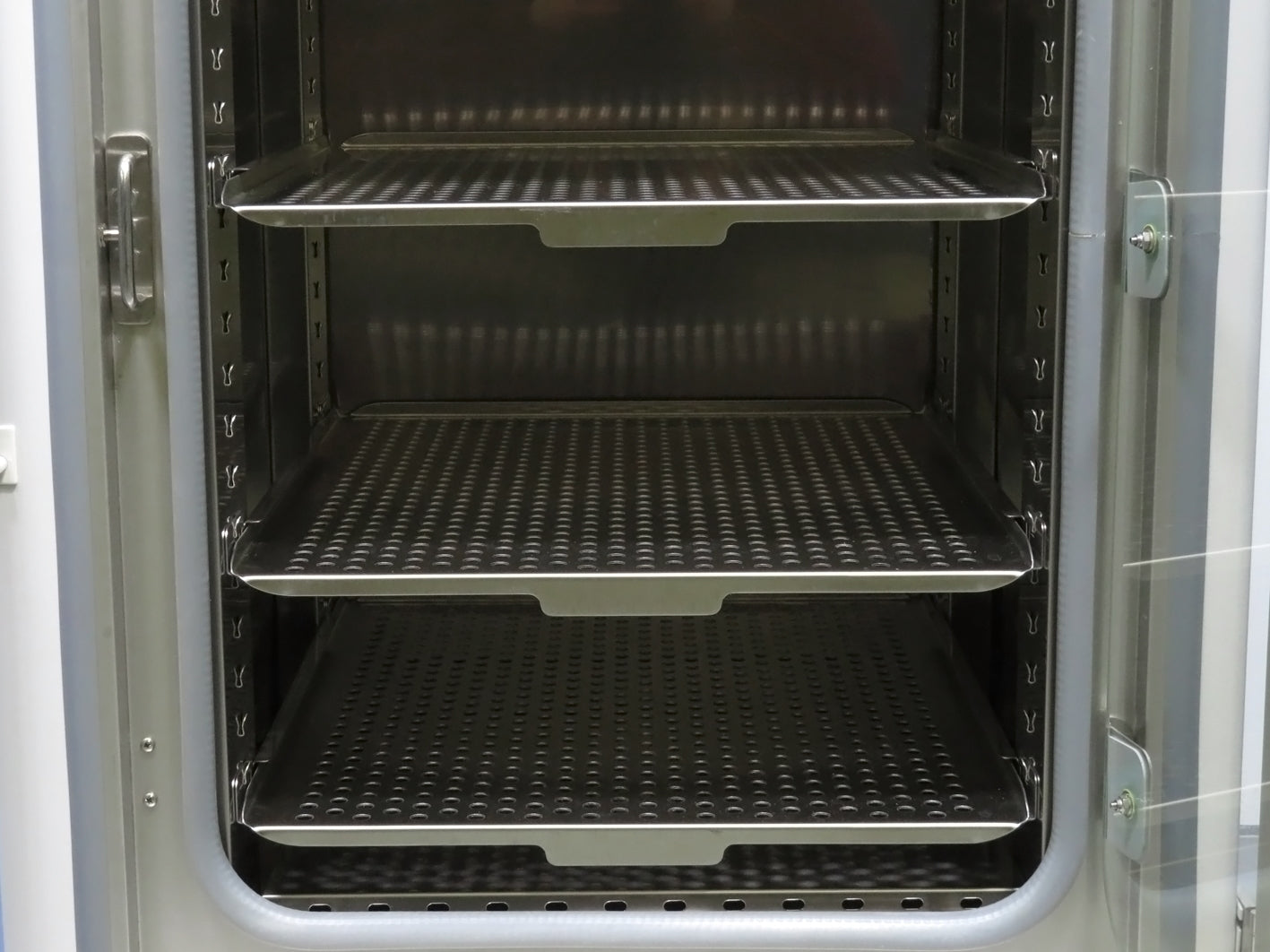 Thermo Scientific Steri-Cult 3307 CO2 Incubator w/ Sterilization Cycle