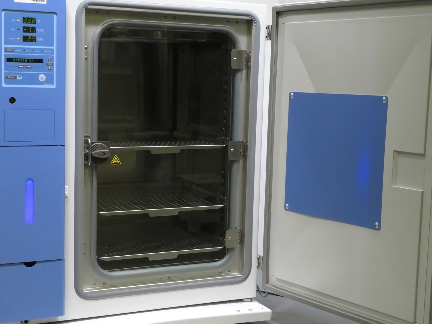 Thermo Scientific Steri-Cult 3307 CO2 Incubator w/ Sterilization Cycle Dual Stack