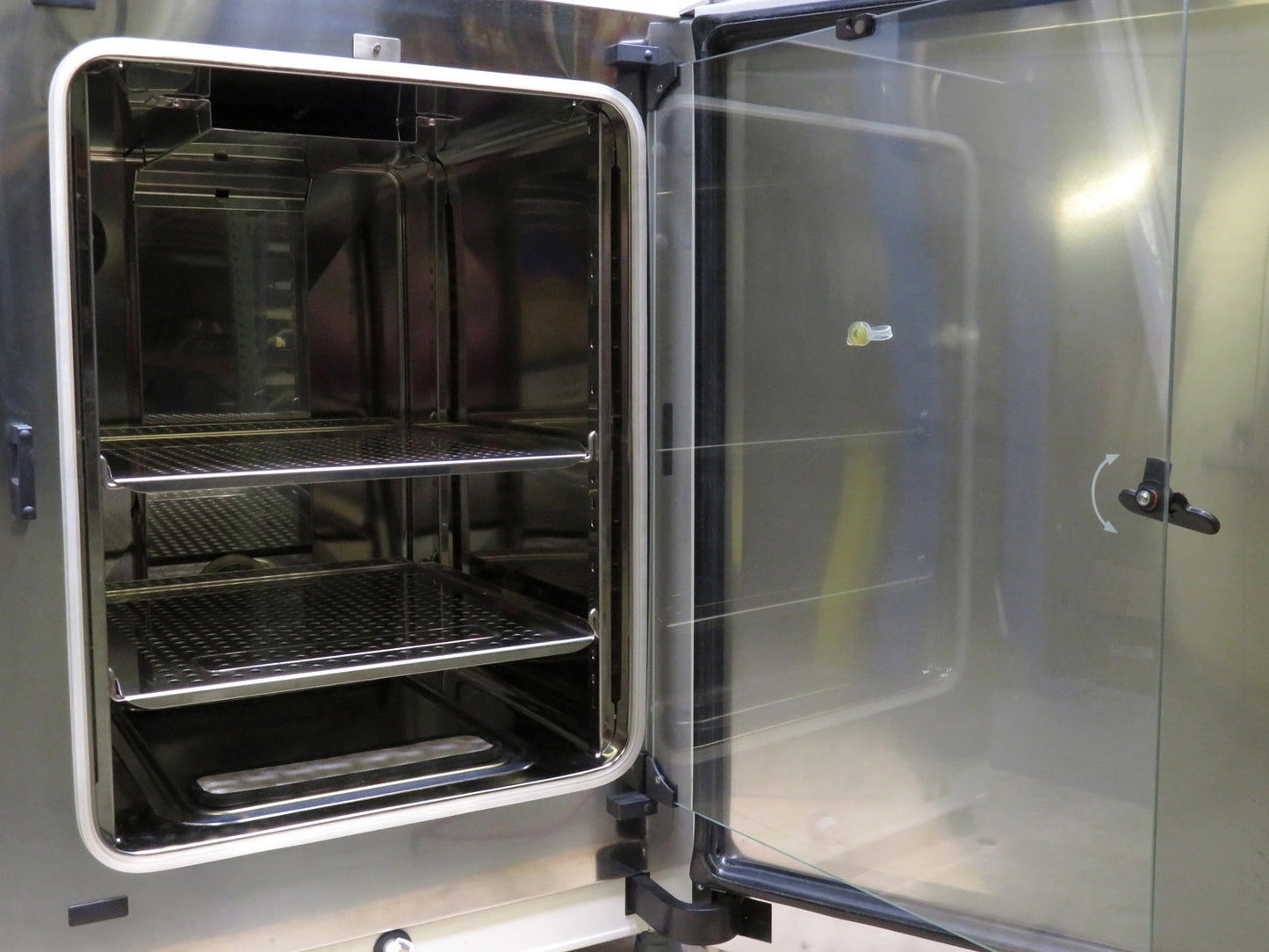 Thermo Scientific Heracell VIOS 160i CO2 Incubator