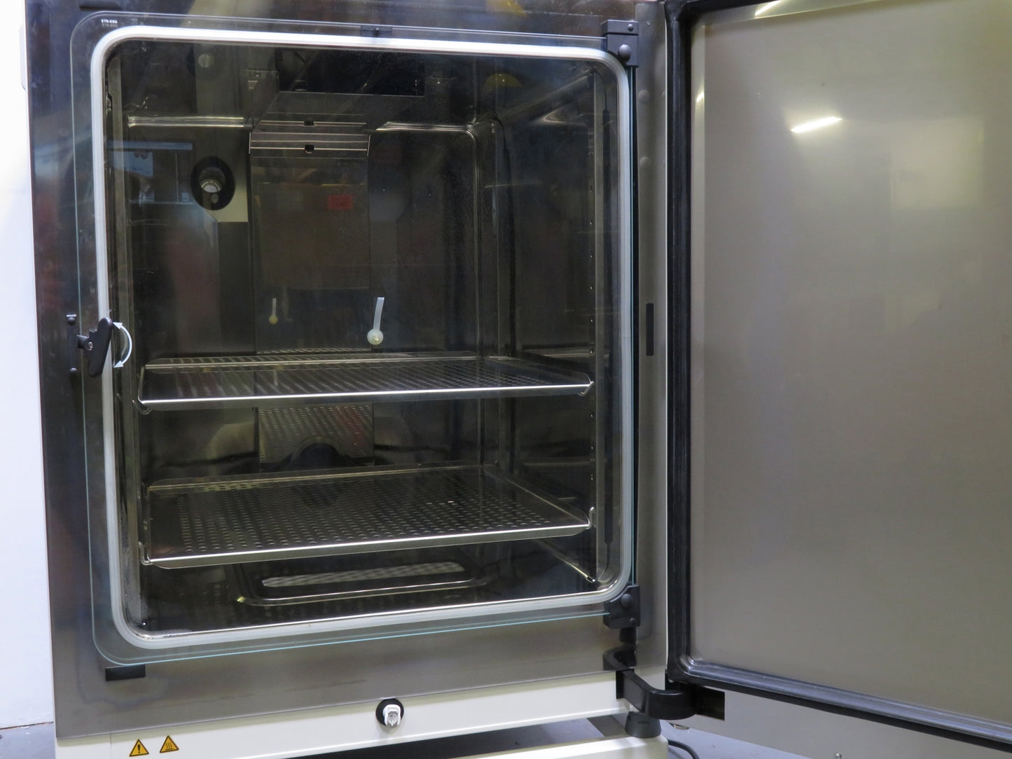 Thermo Scientific Heracell VIOS 250i CO2 Incubator