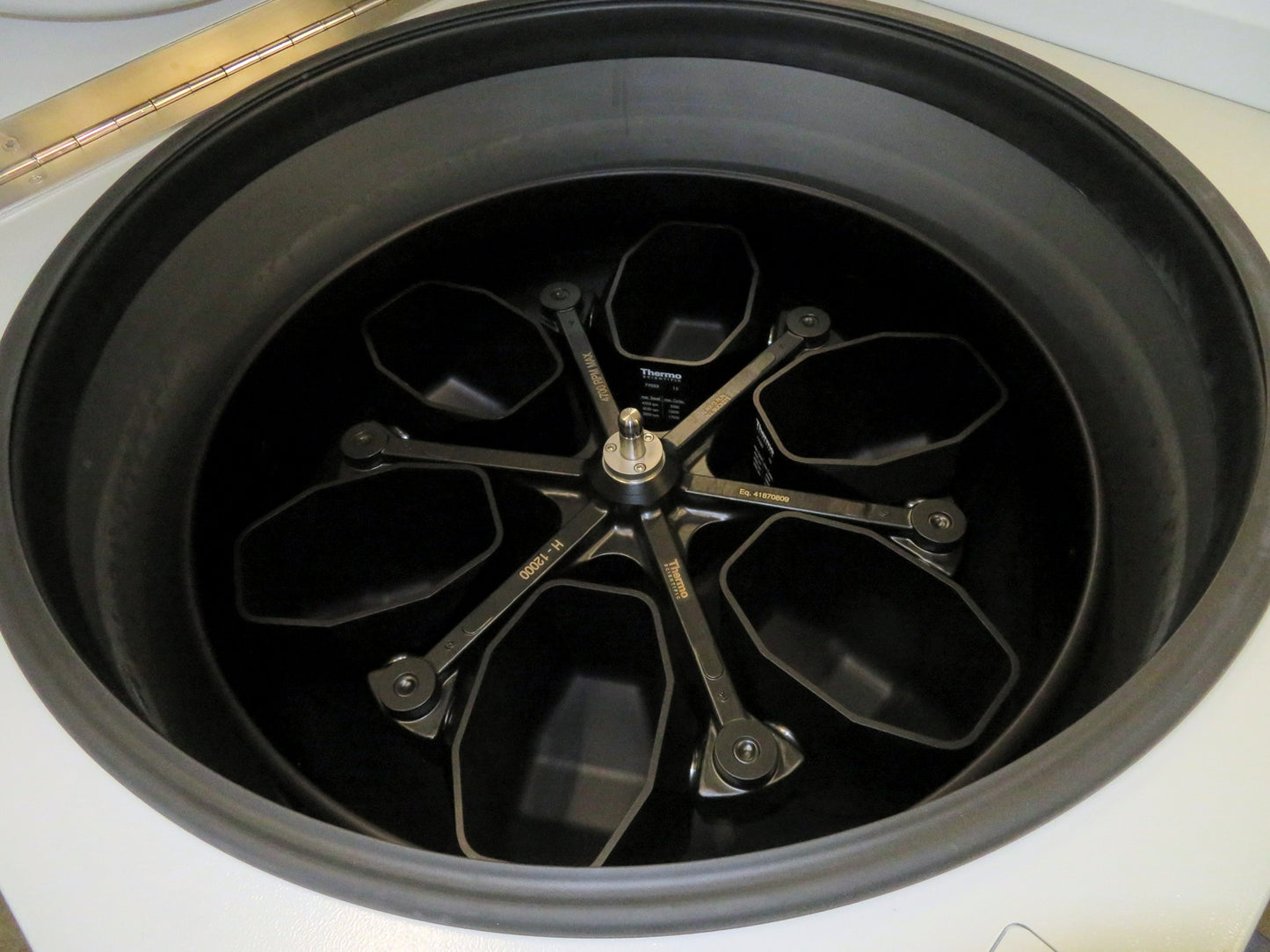 Thermo Scientific Sorvall RC 12BP Plus Refrigerated Centrifuge