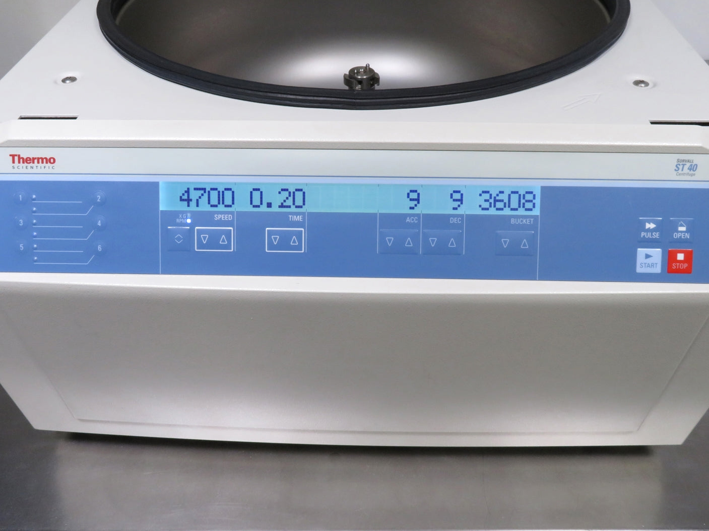 Thermo Scientific ST40 Benchtop Centrifuge
